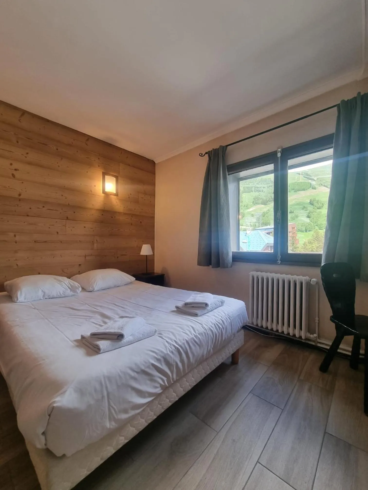 Bedroom in Hotel Le Cairn