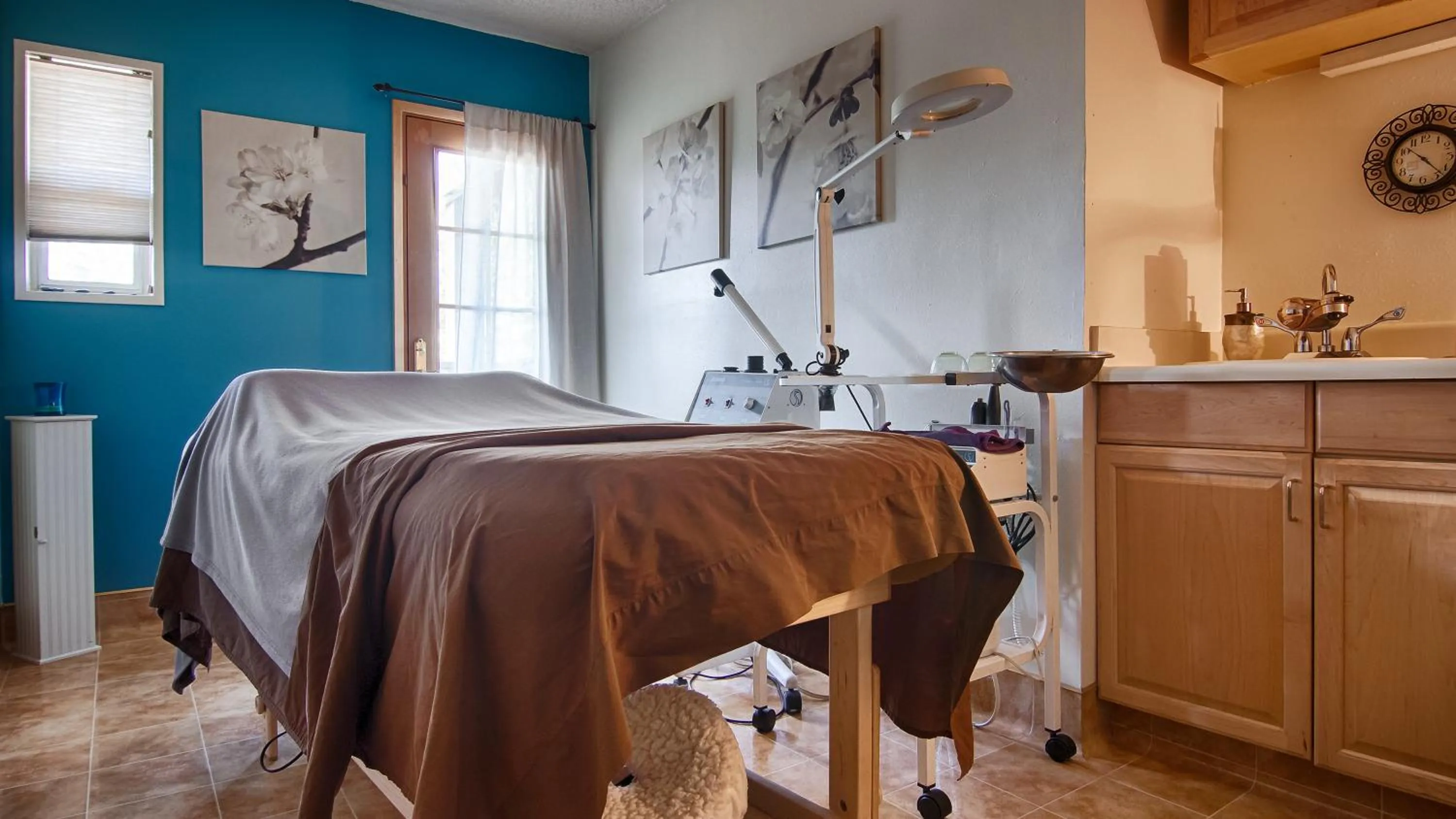 Massage in Tahoe Lakeshore Lodge & Spa