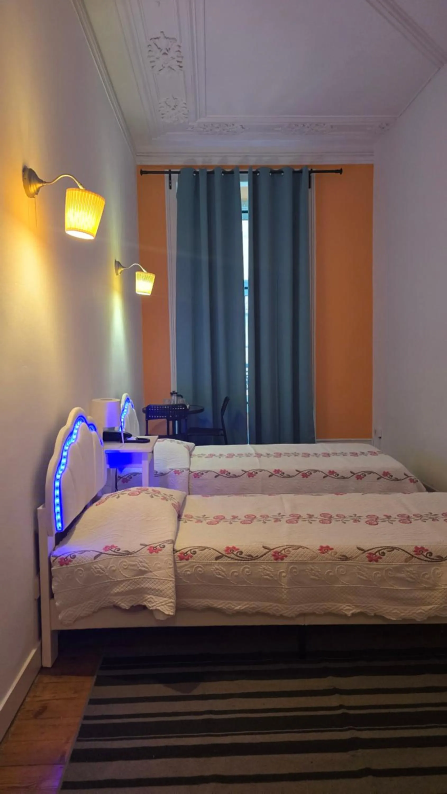 Twin Room with Bathroom in Cenário Catita Hostel