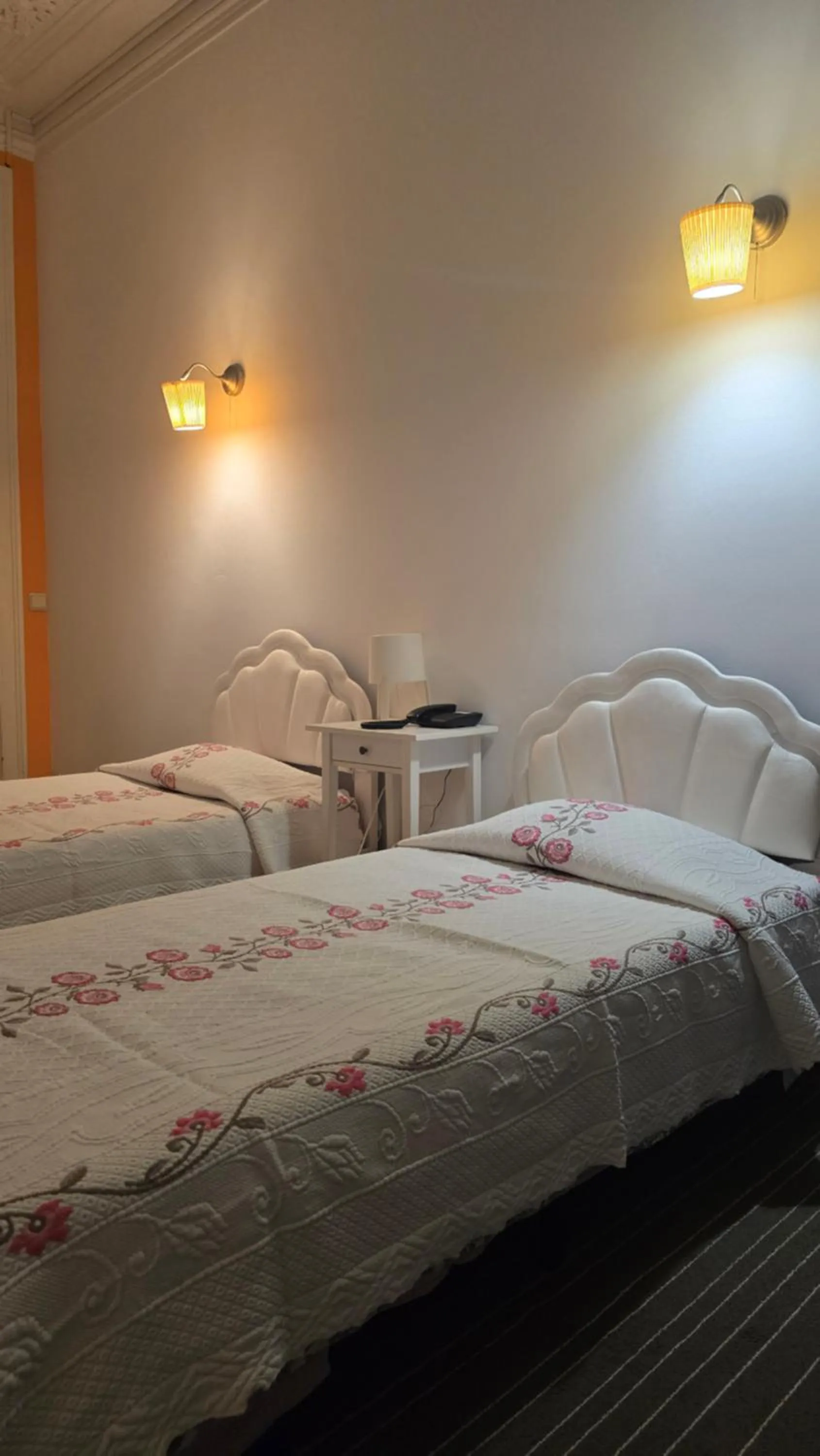 Twin Room with Bathroom in Cenário Catita Hostel