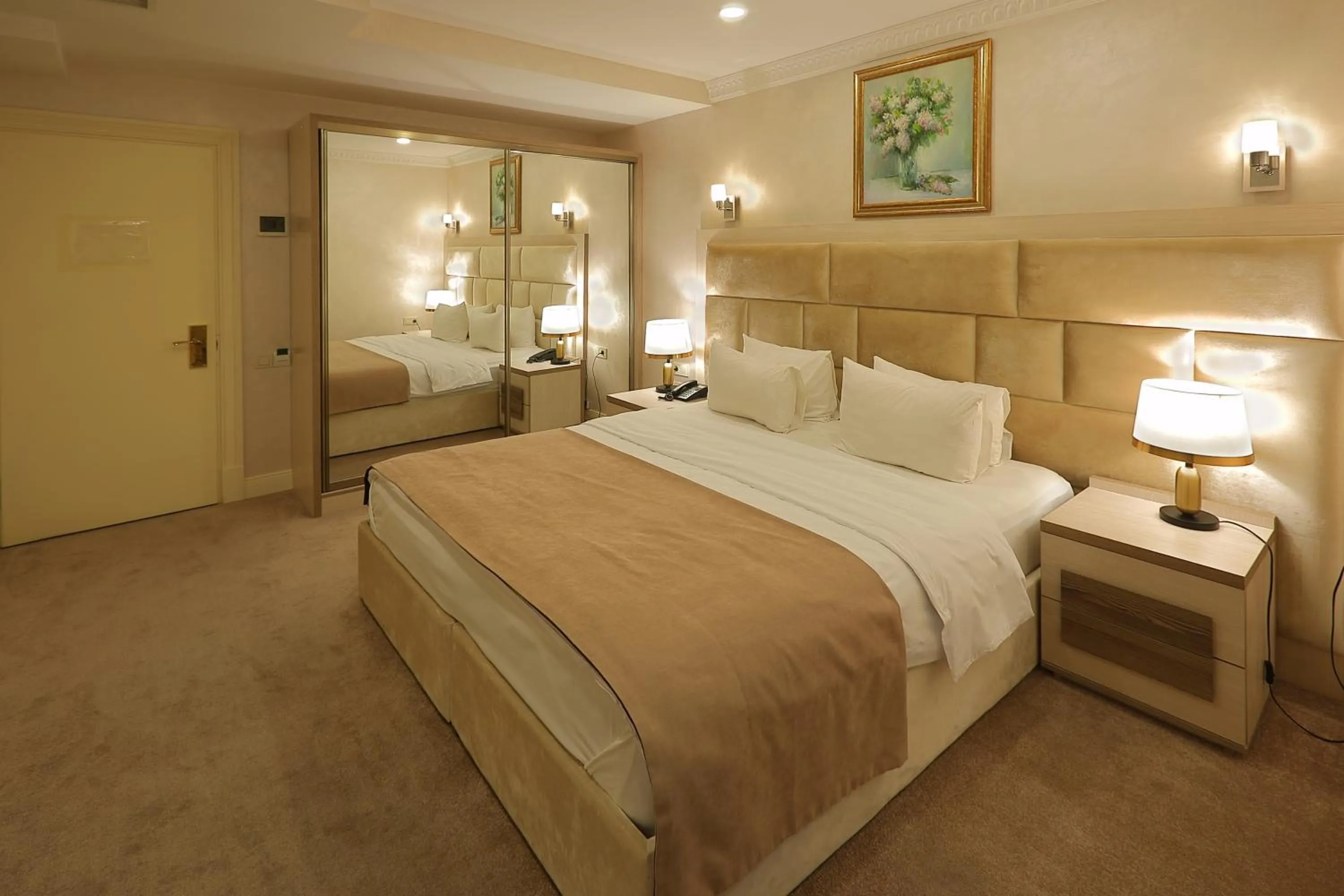 Bed in Ganjali Plaza Hotel