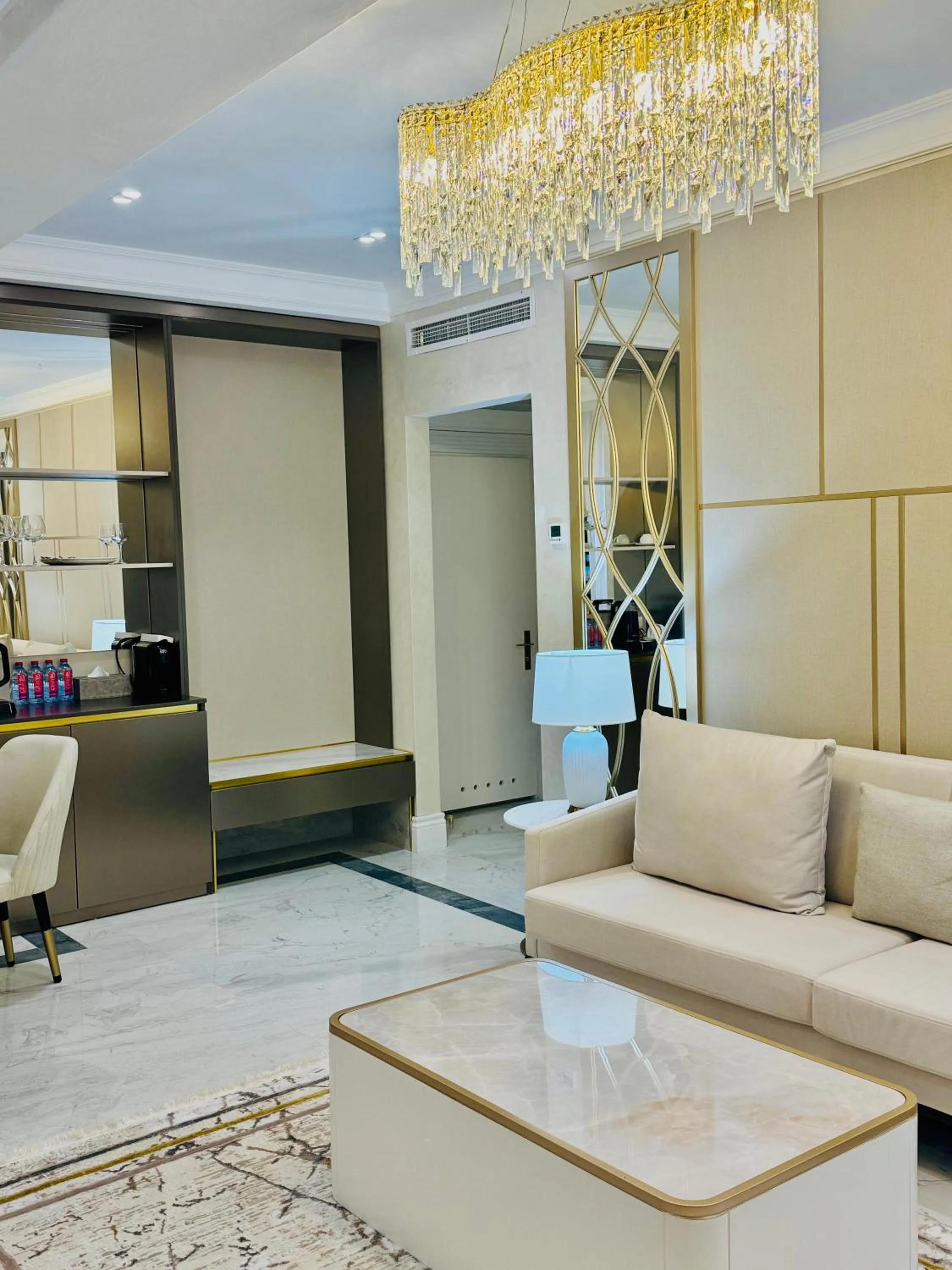 Area and facilities in Ganjali Plaza Hotel