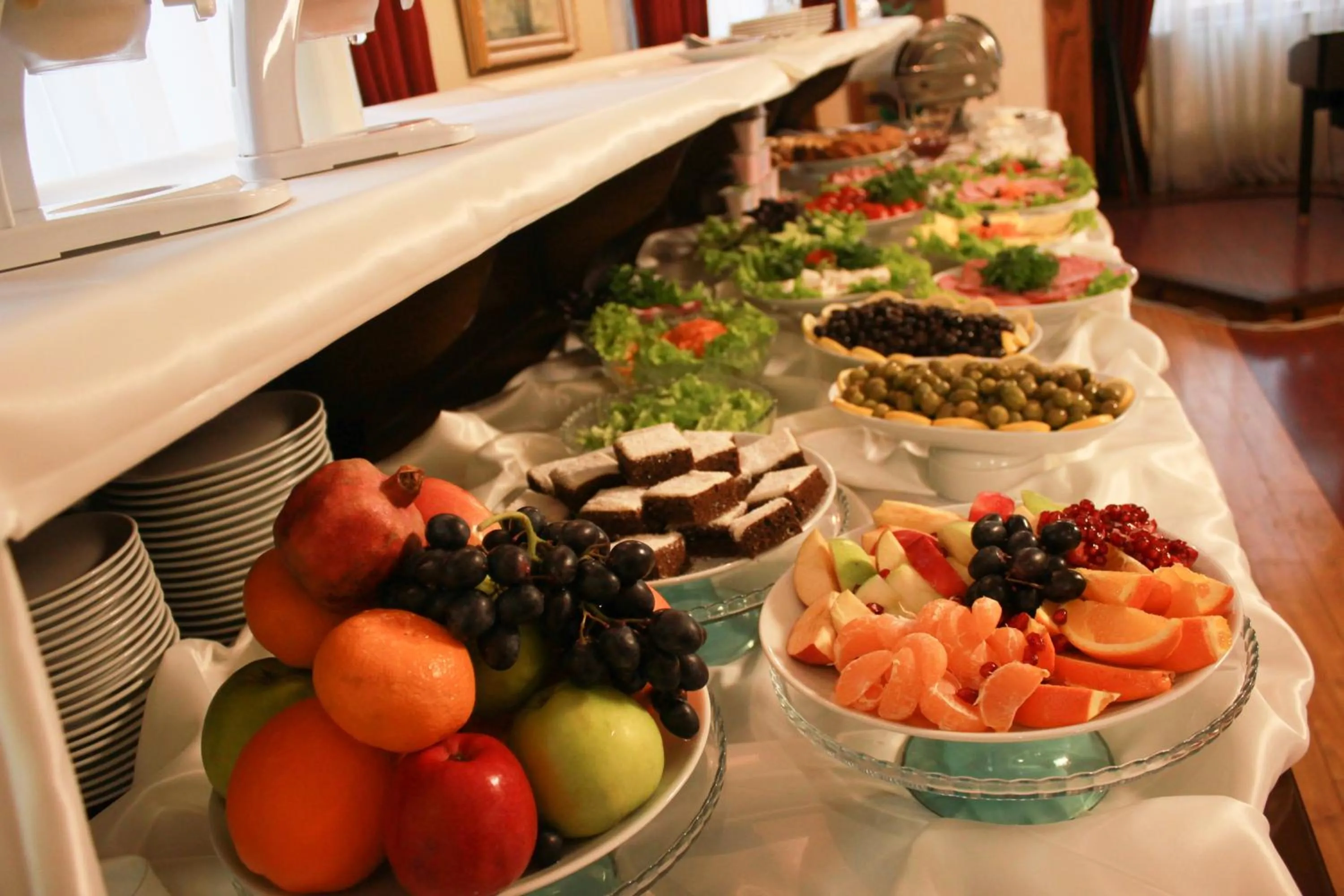 Food and drinks in Ganjali Plaza Hotel