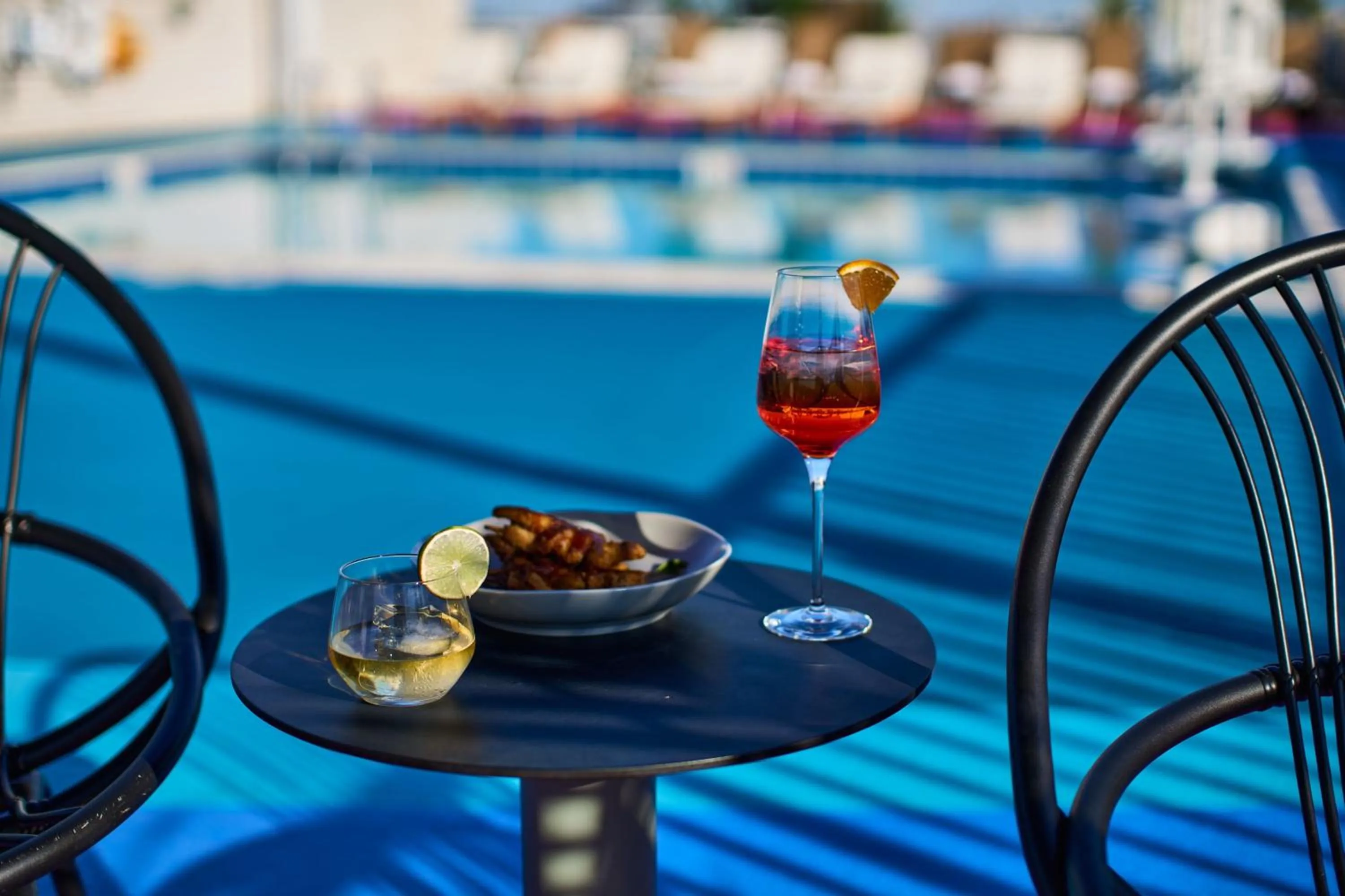 Swimming pool in The Ven at Embassy Row, Washington, D.C., a Tribute Portfolio Hotel