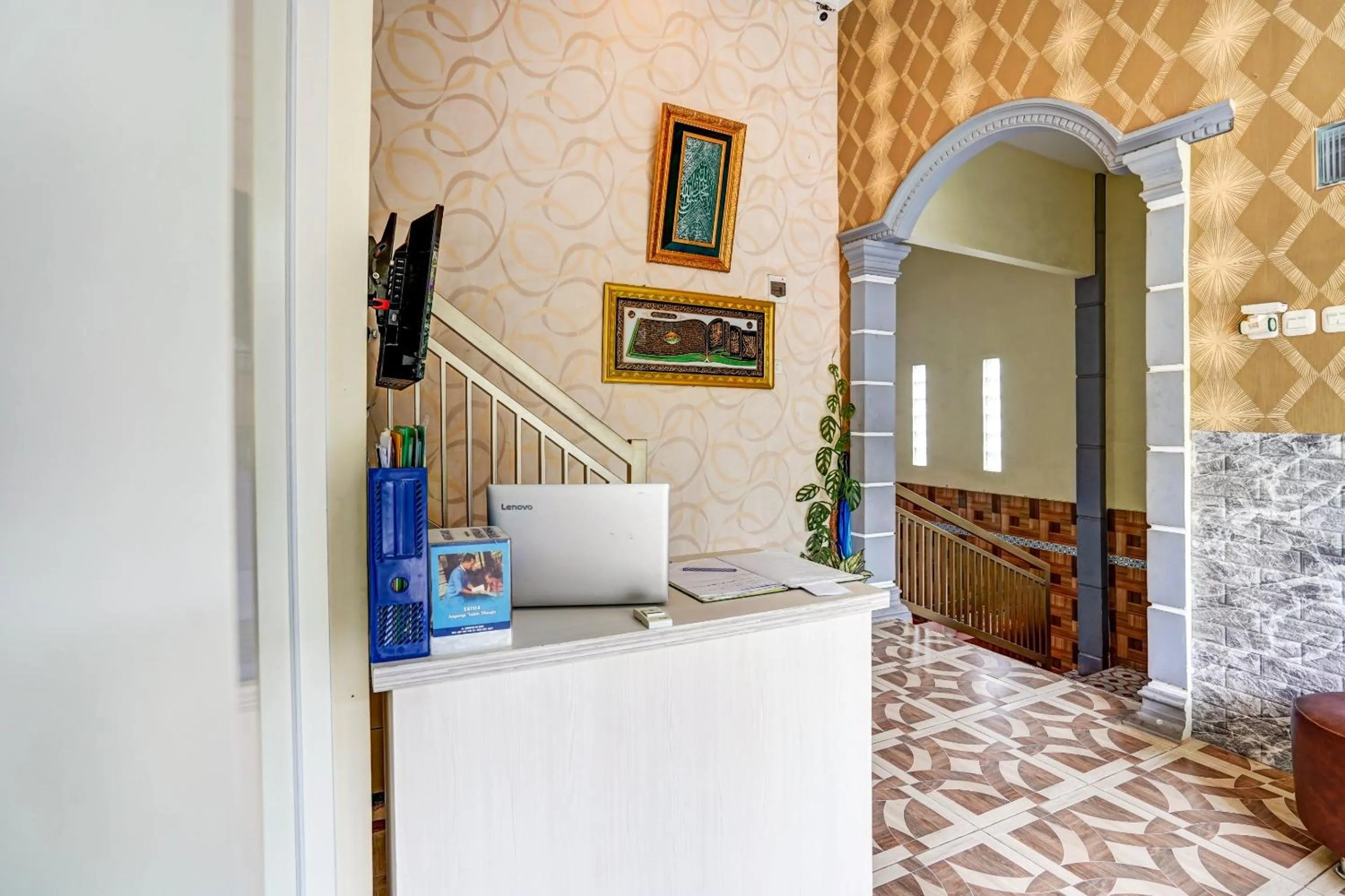 Lobby or reception in Hotel O Lancar Homestay Syariah