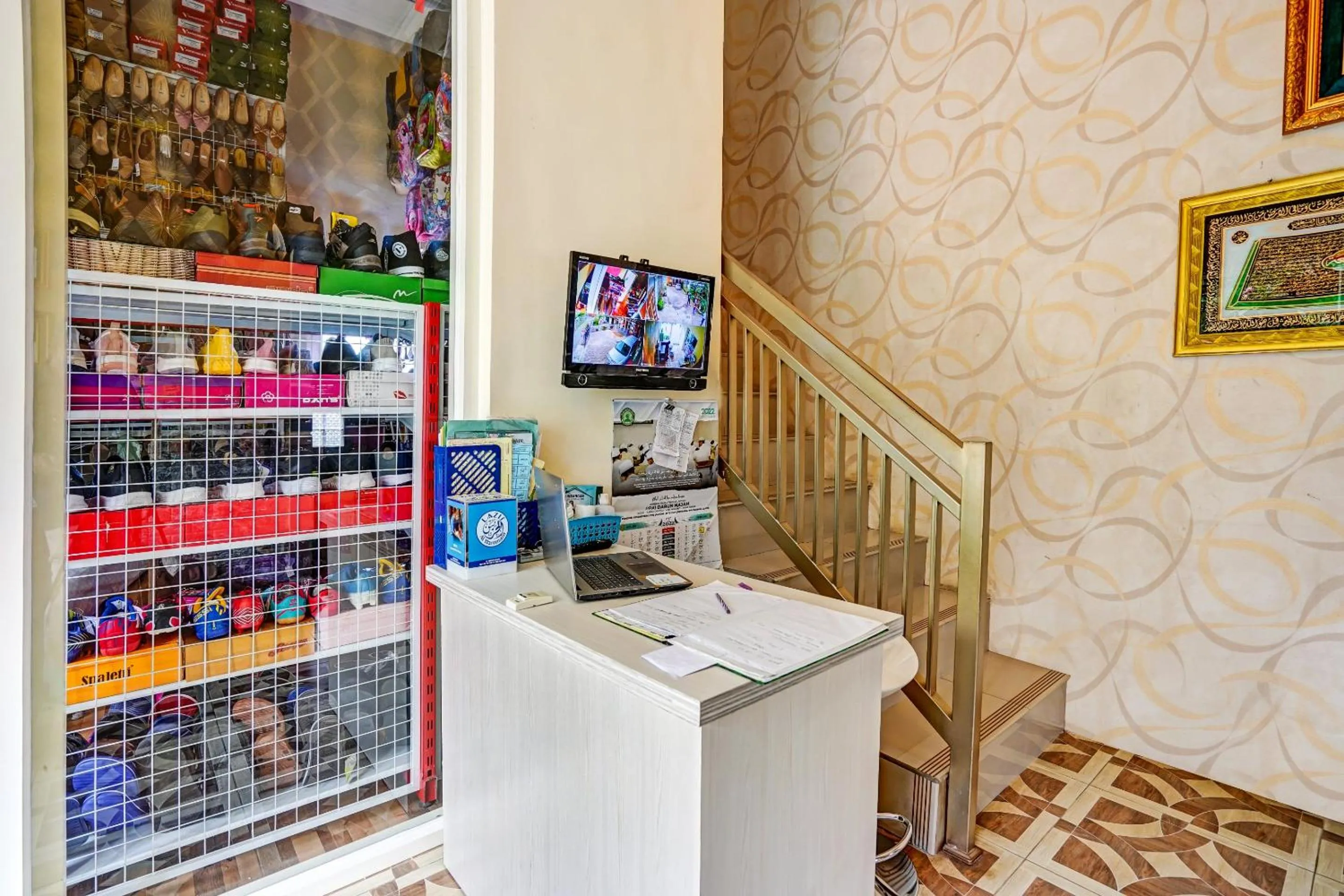 Lobby or reception in Hotel O Lancar Homestay Syariah