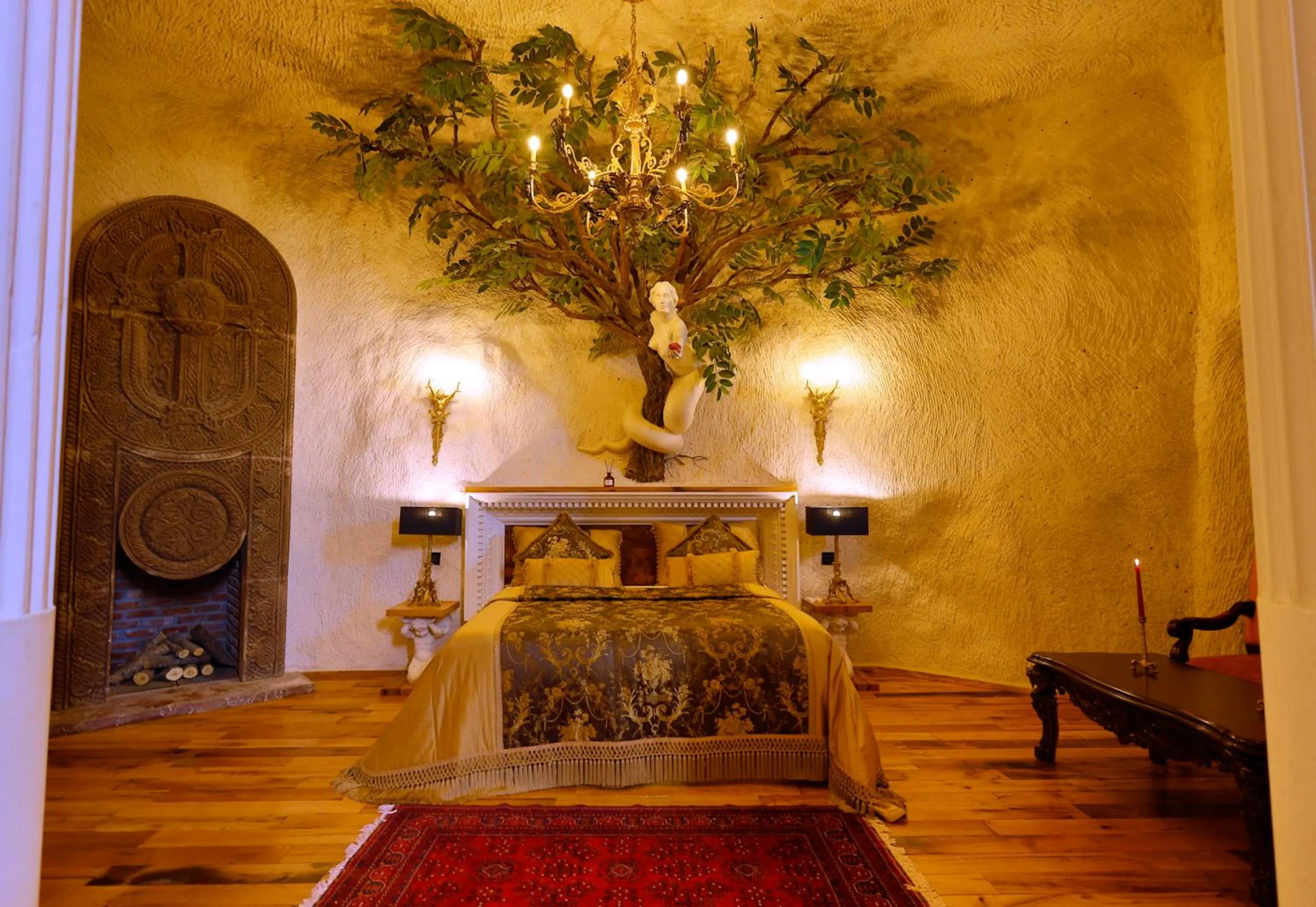 Bed in Sacred Mansion