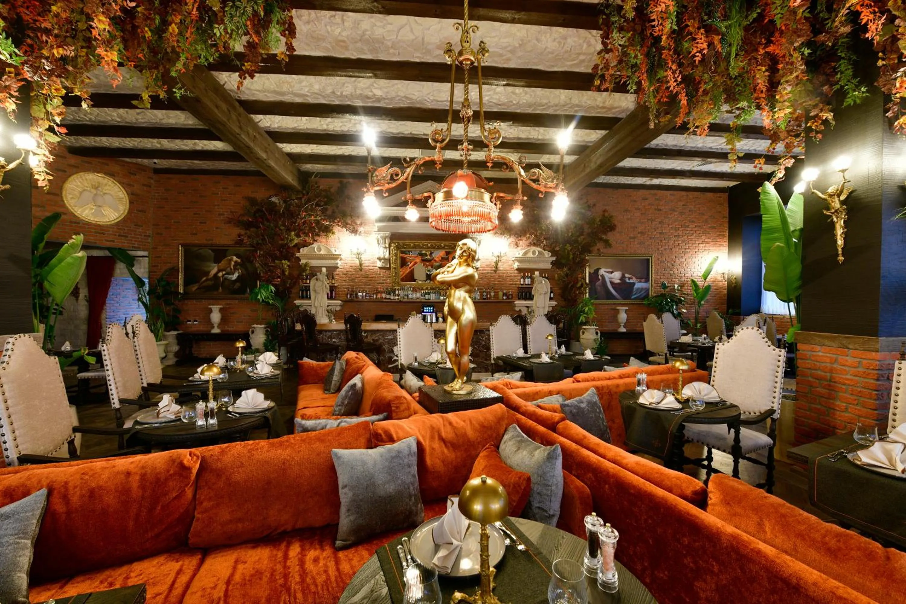 Restaurant/places to eat in Sacred Mansion