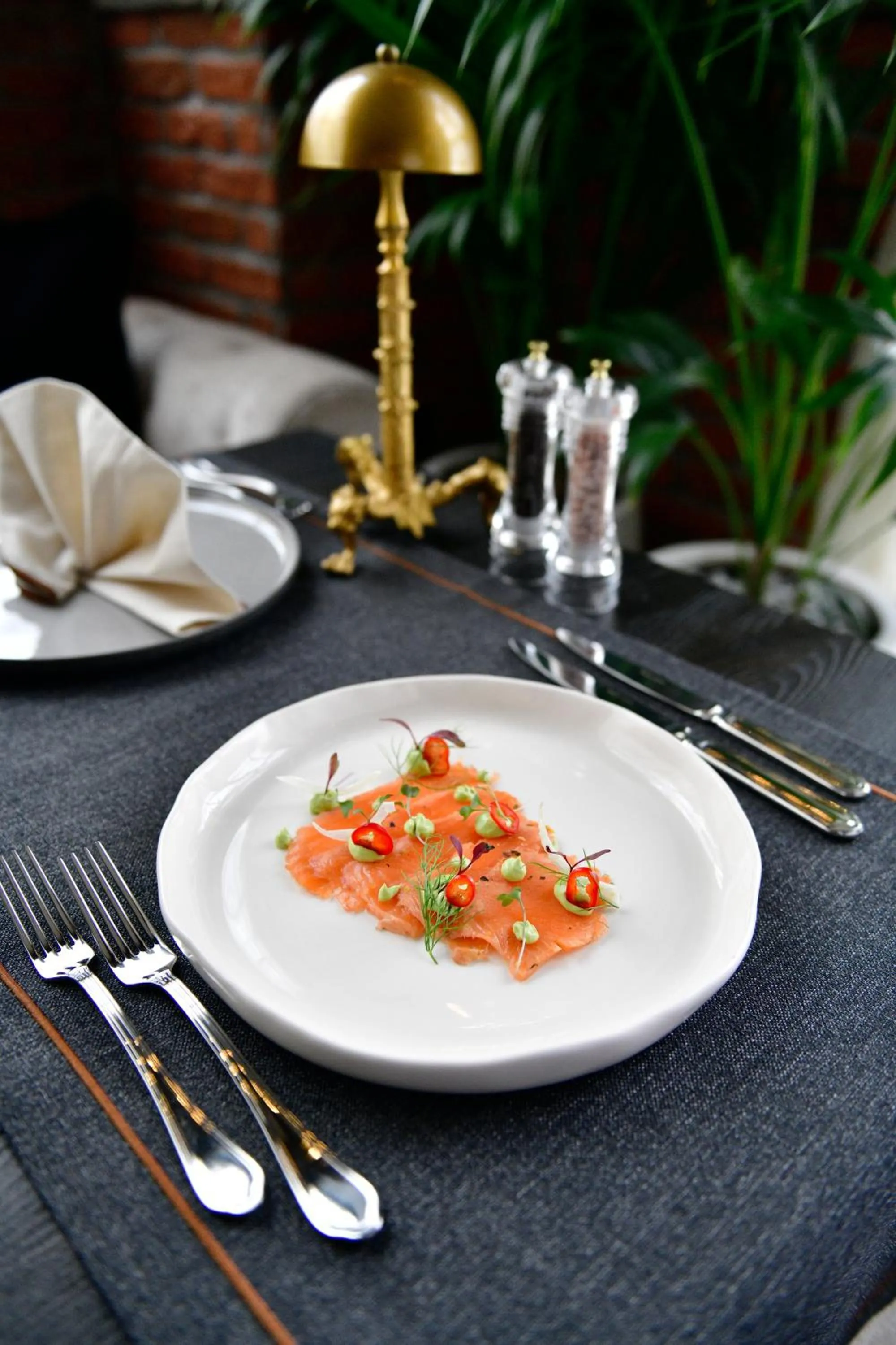 Restaurant/places to eat in Sacred Mansion