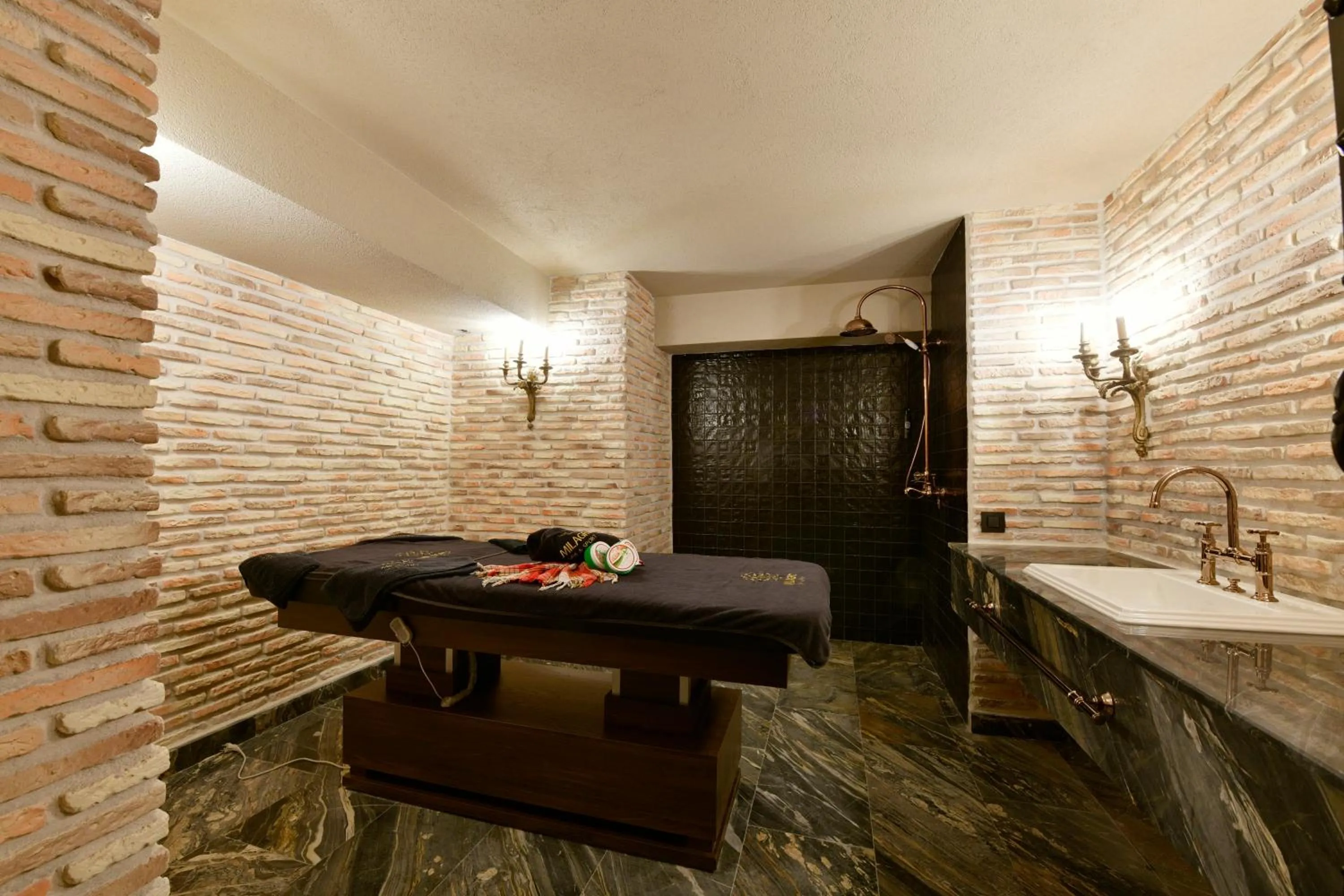 Massage in Sacred Mansion