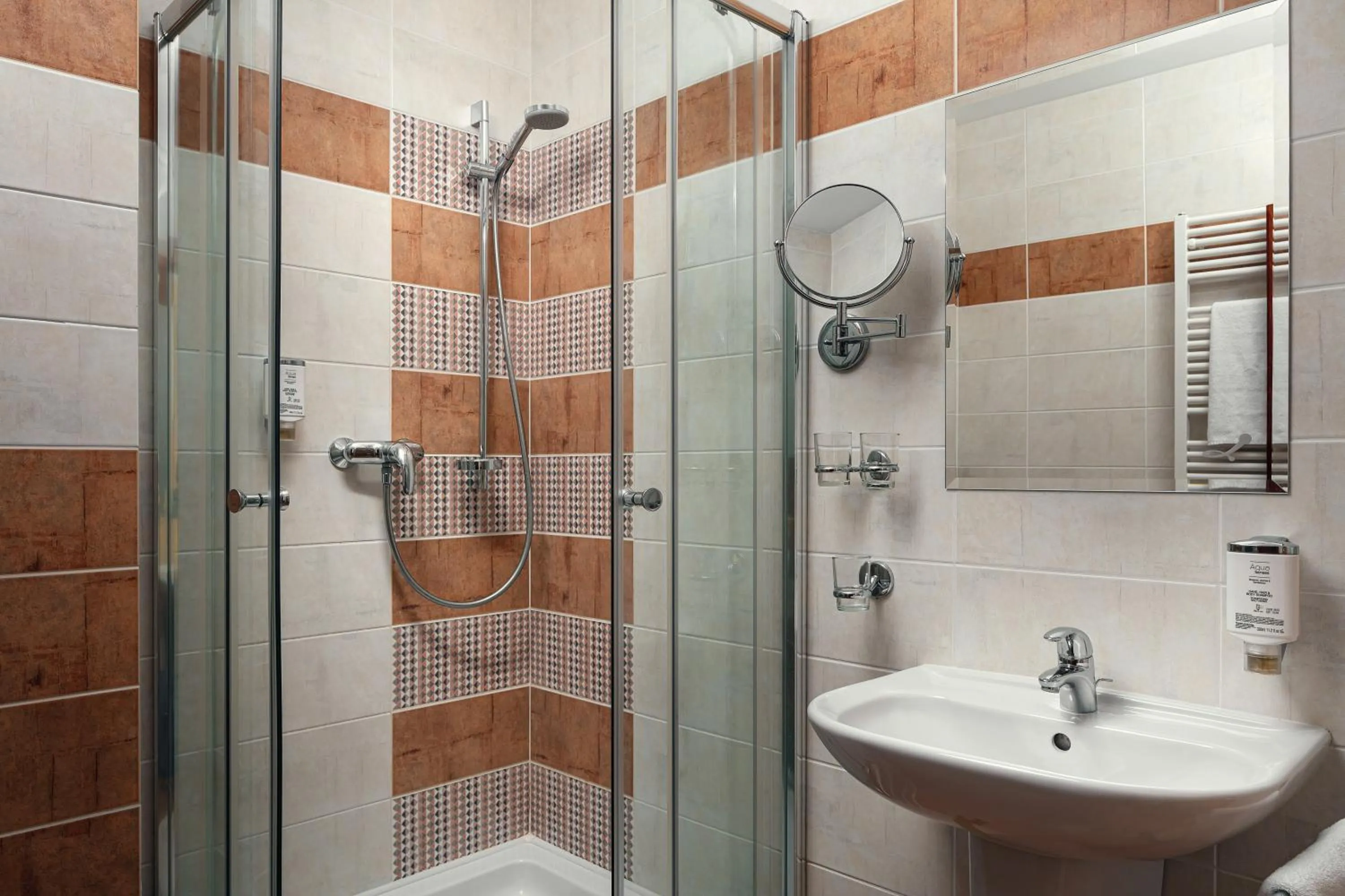 Shower in Golf & Spa Kunětická Hora