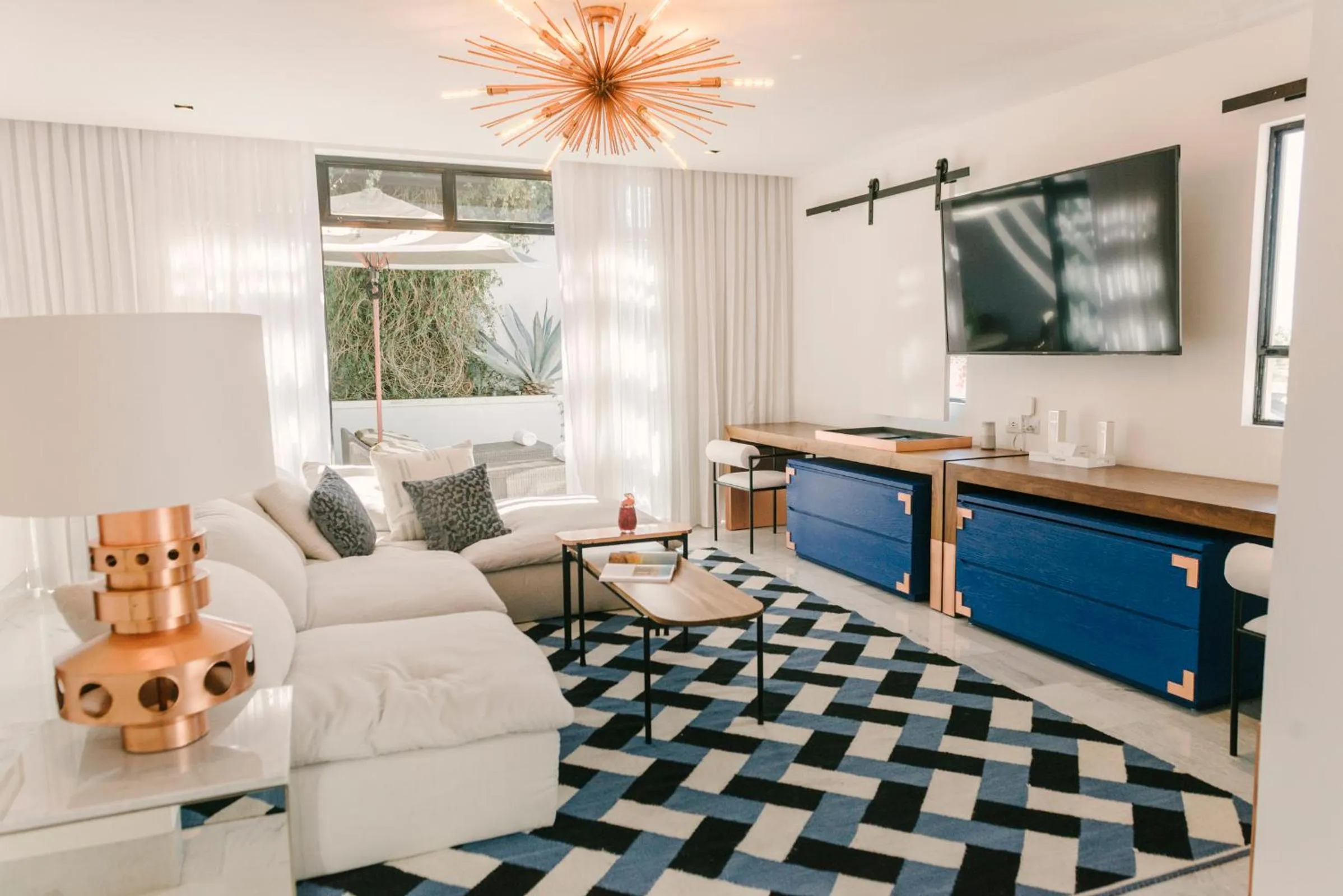 TV and multimedia in Hotel Matilda, a Member of Design Hotels