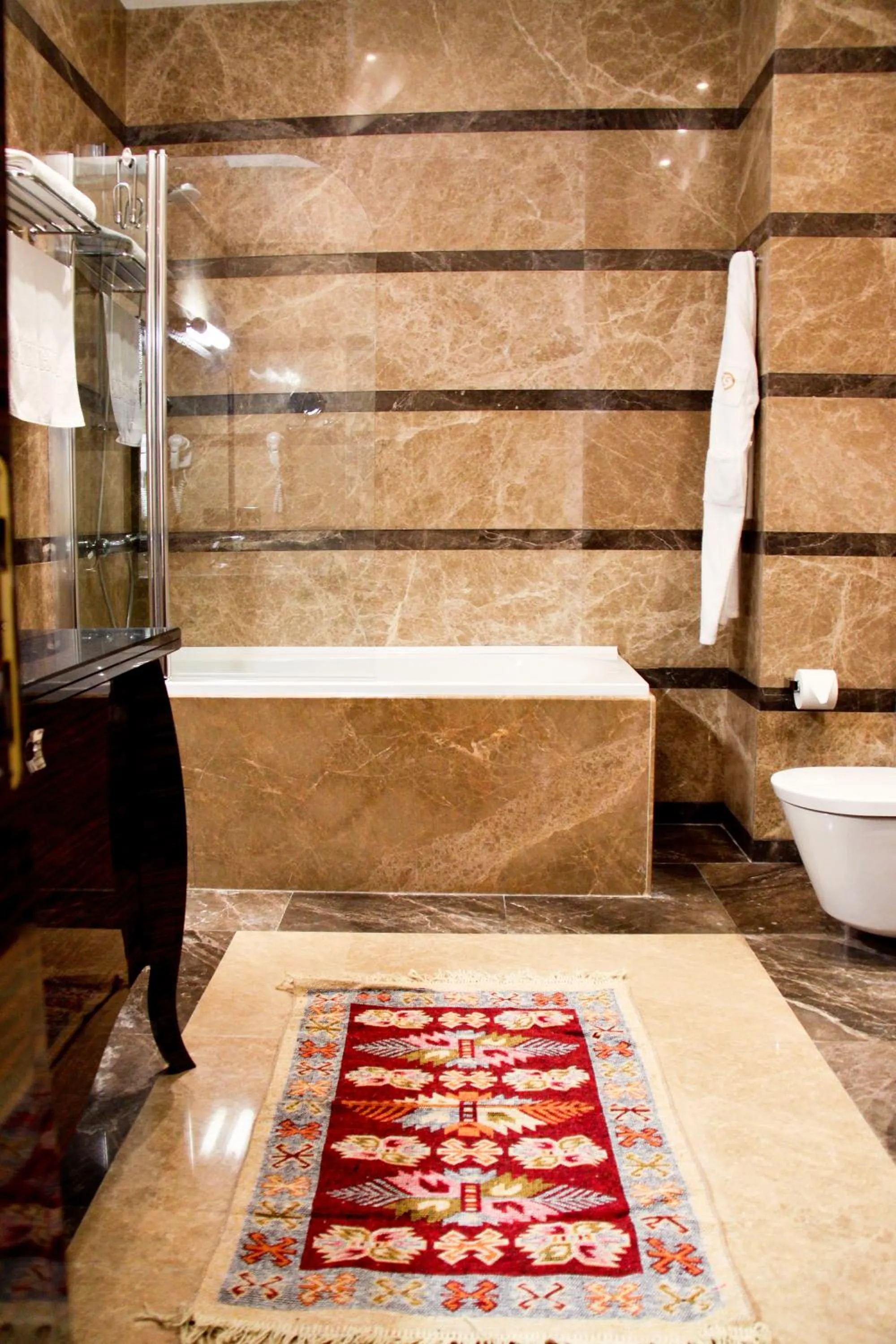 Bathroom in Sapphire Hotel