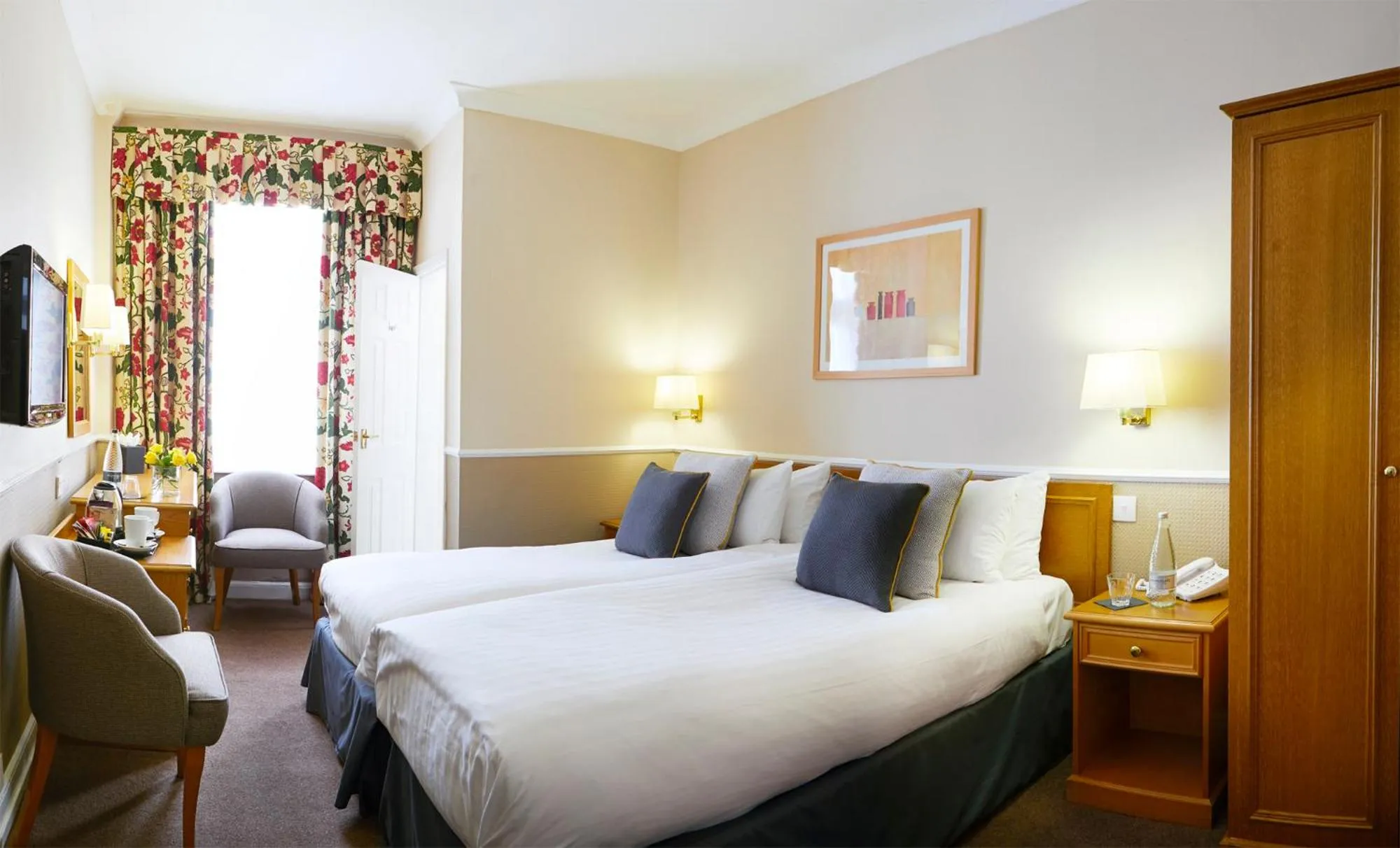 Bedroom, Bed in Riviera Town House