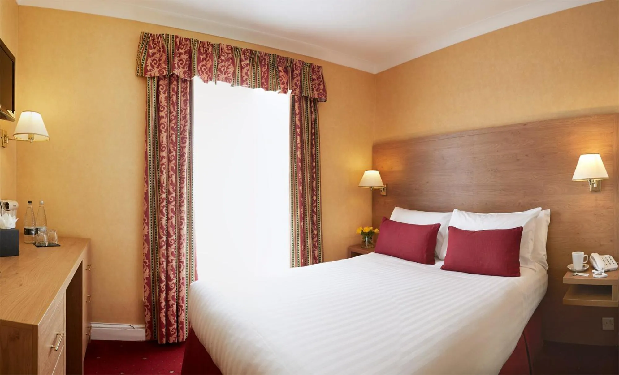 Bedroom, Bed in Riviera Town House