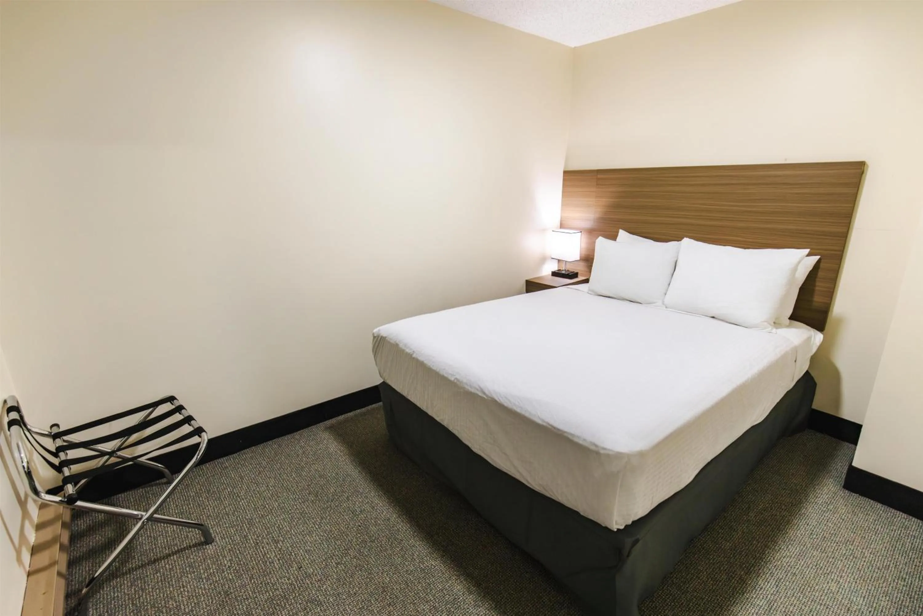 Bedroom, Bed in SureStay by Best Western Smithers