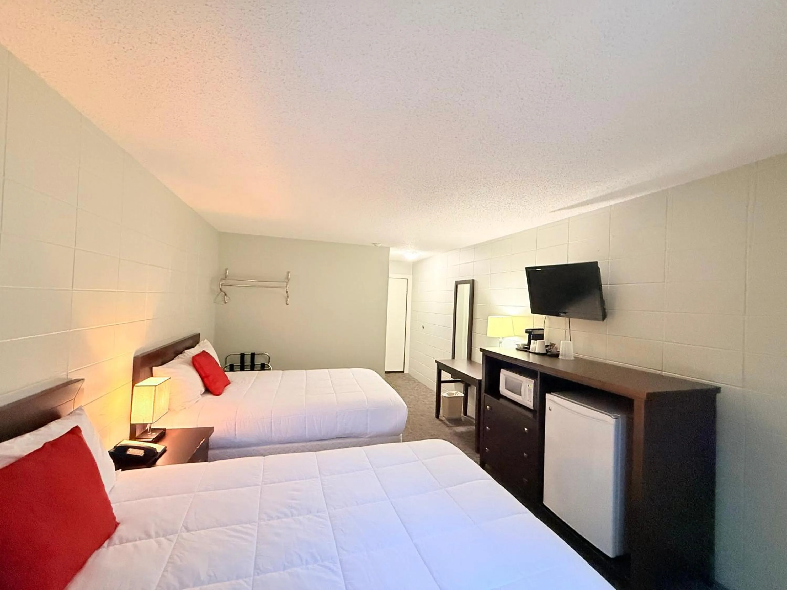 Bed in Capri Motor Inn