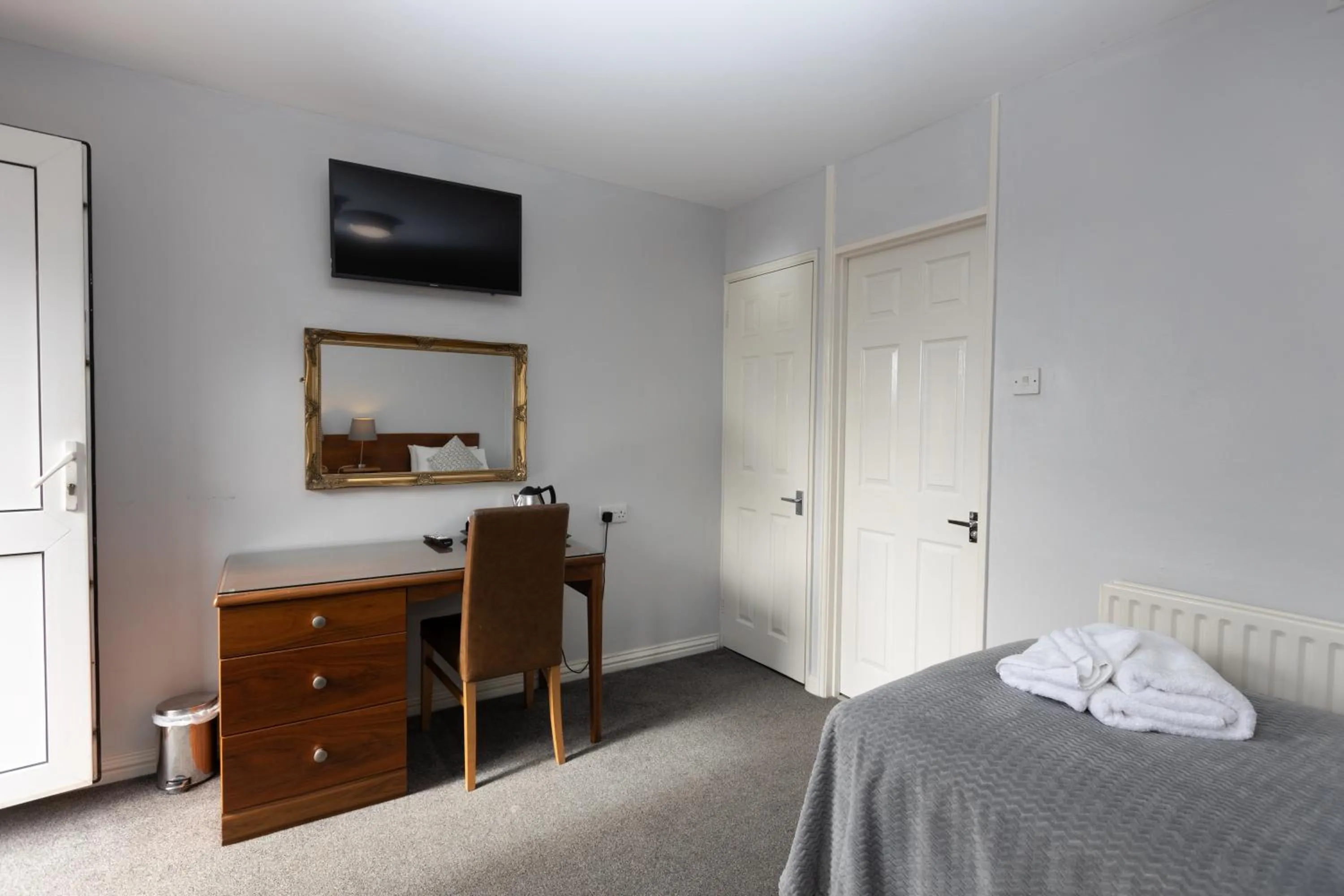 Bed in The Angel Hotel