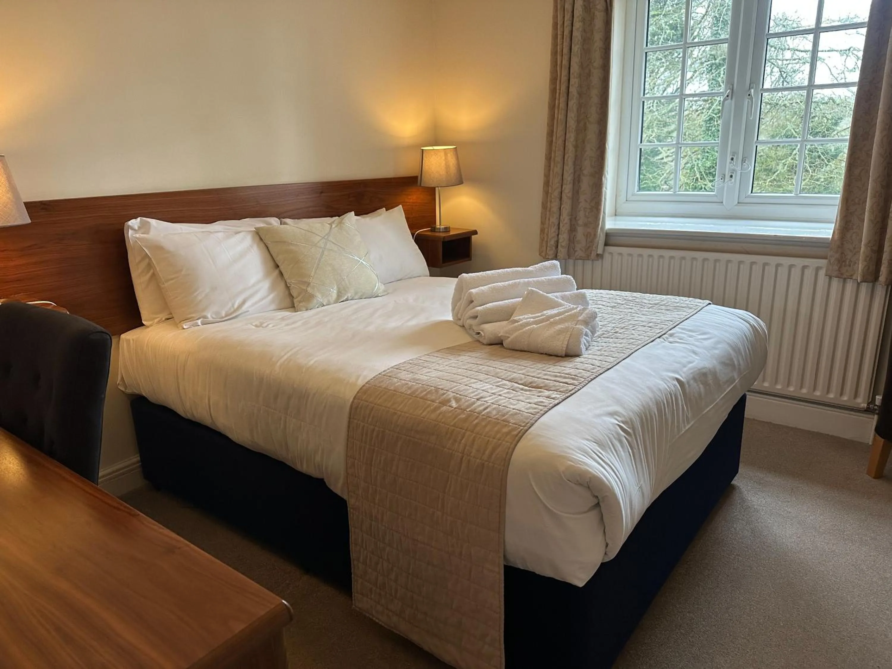 Bed in The Angel Hotel