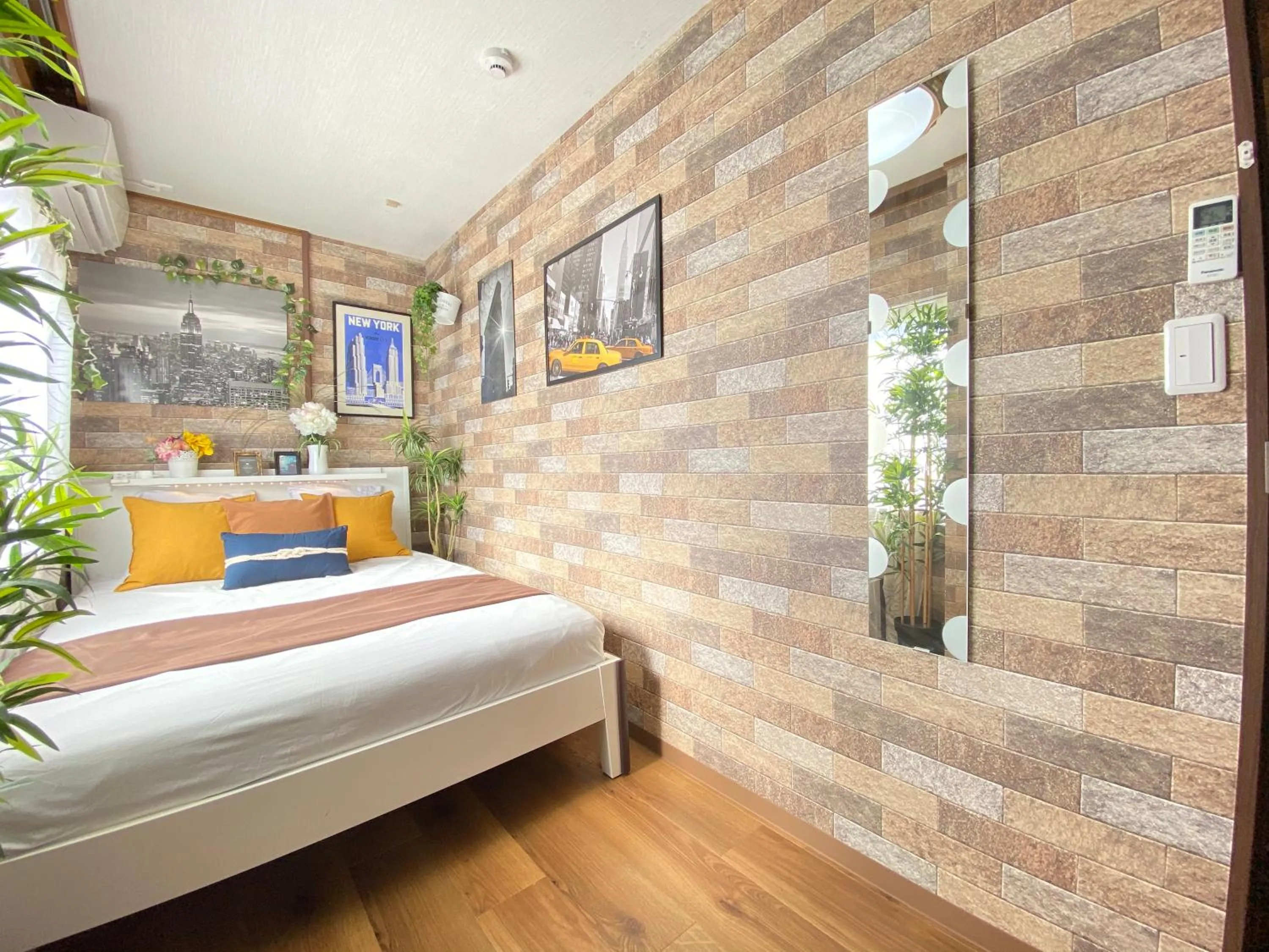 Bedroom, Bed in Hotel Orange House