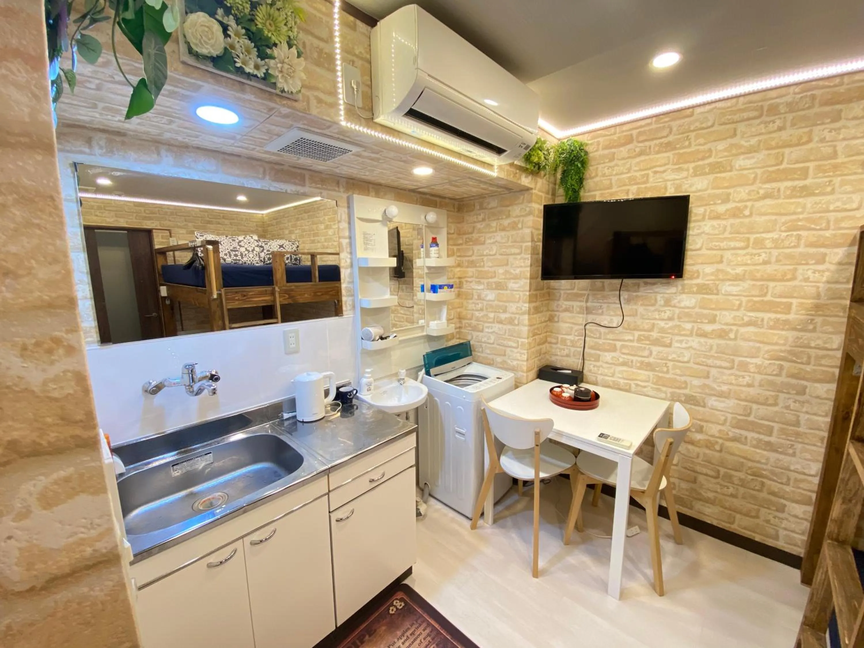 Coffee/tea facilities in Hotel Orange House