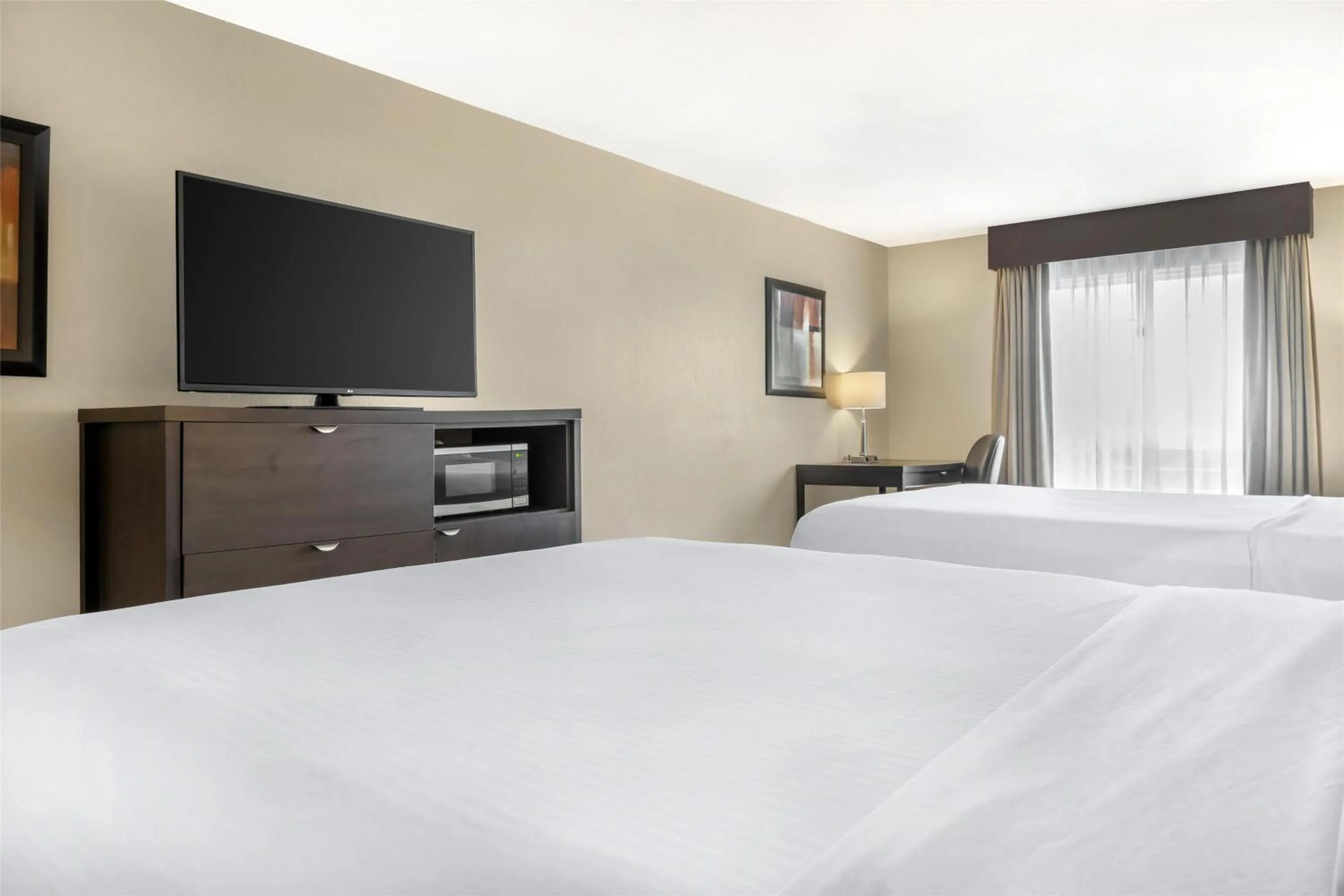 Bedroom, Bed in BEST WESTERN PLUS Saint John Hotel & Suites