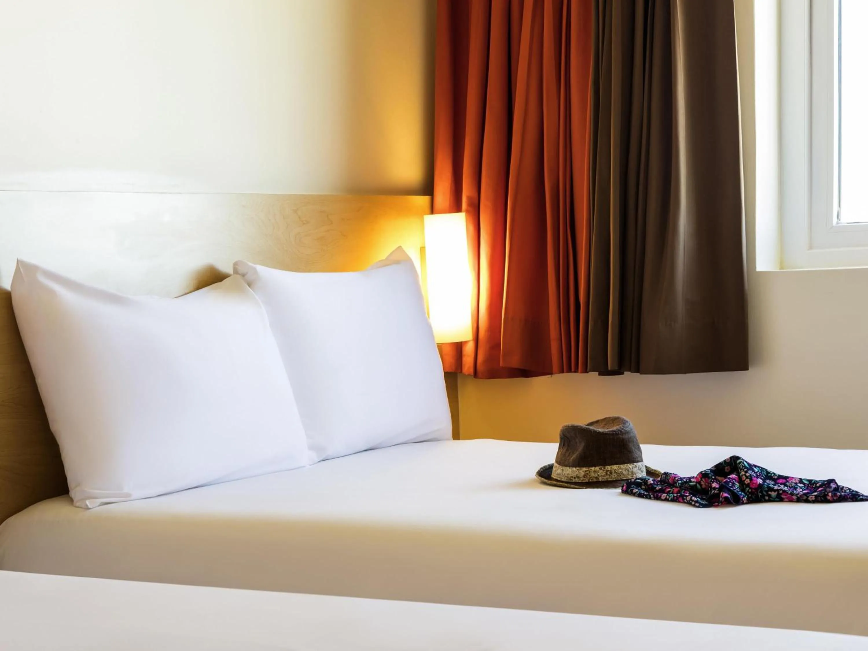 Bedroom, Bed in Ibis Juarez Consulado