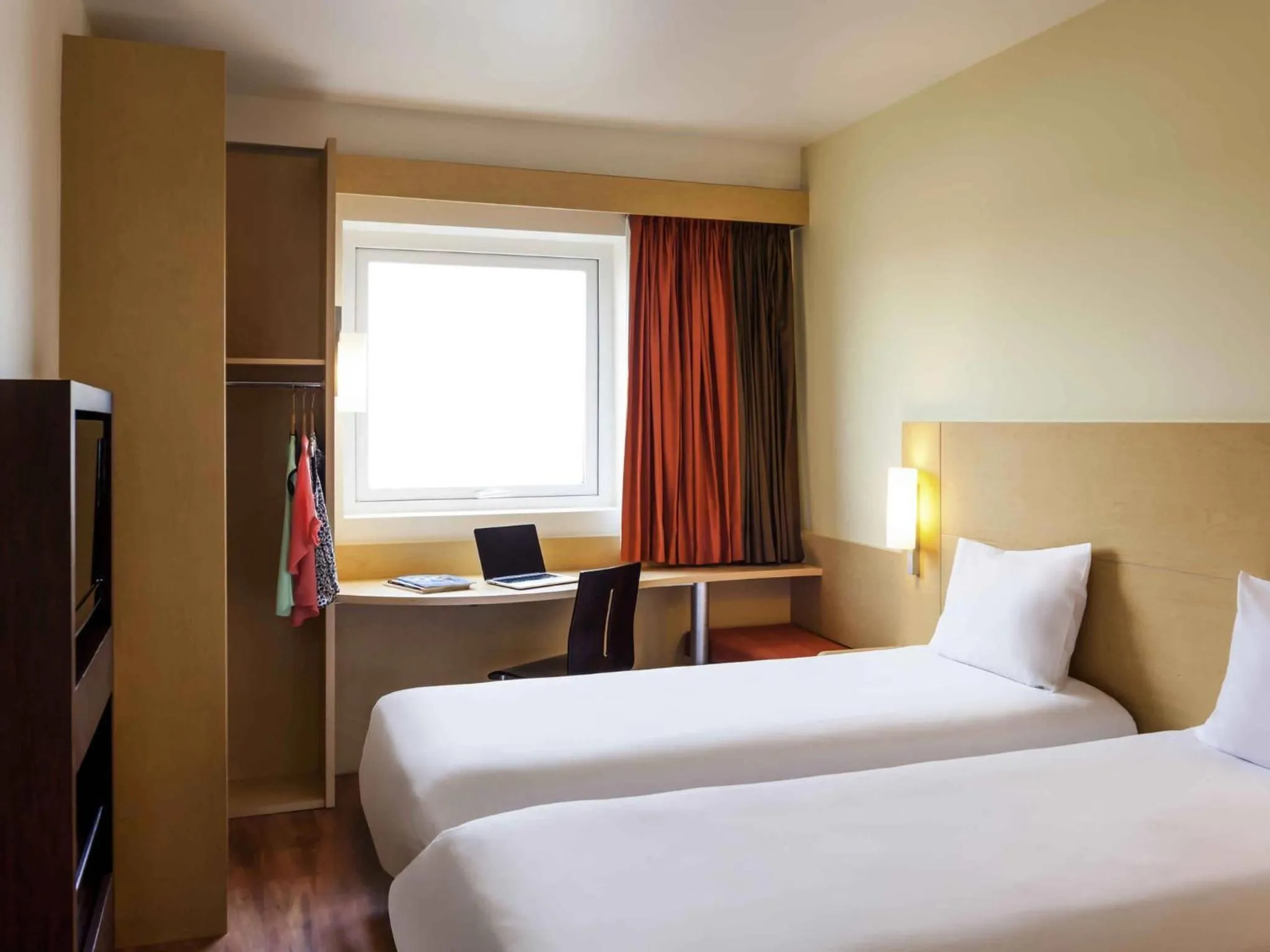 Bedroom, Bed in Ibis Juarez Consulado