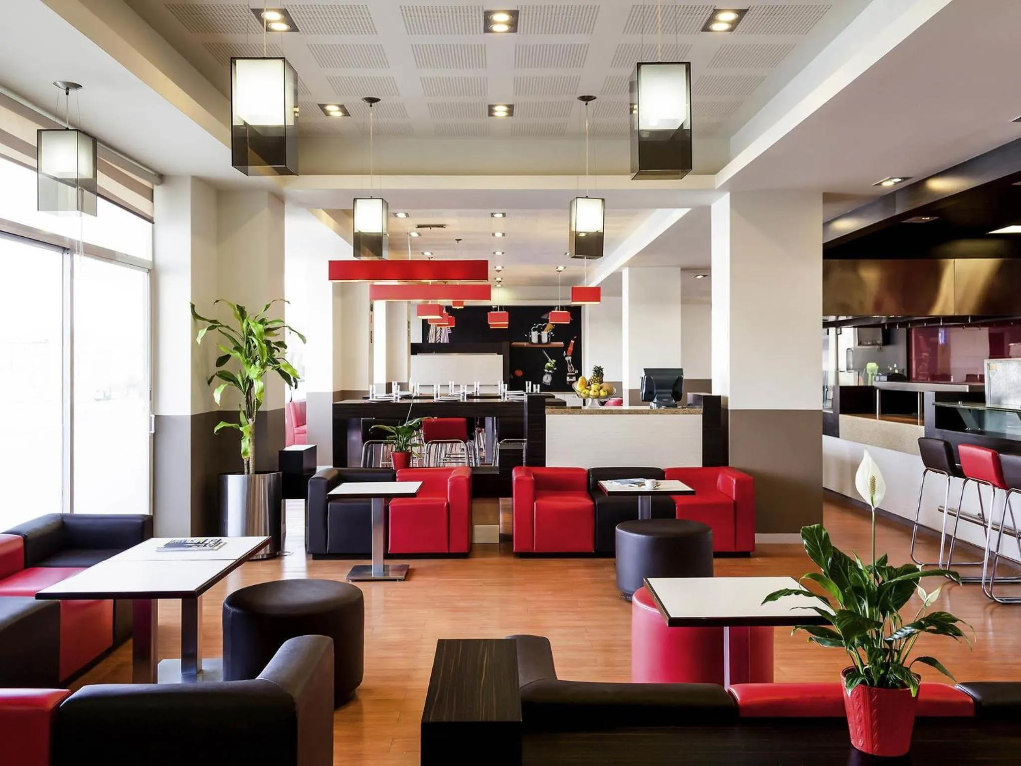 Lounge or bar in Ibis Juarez Consulado