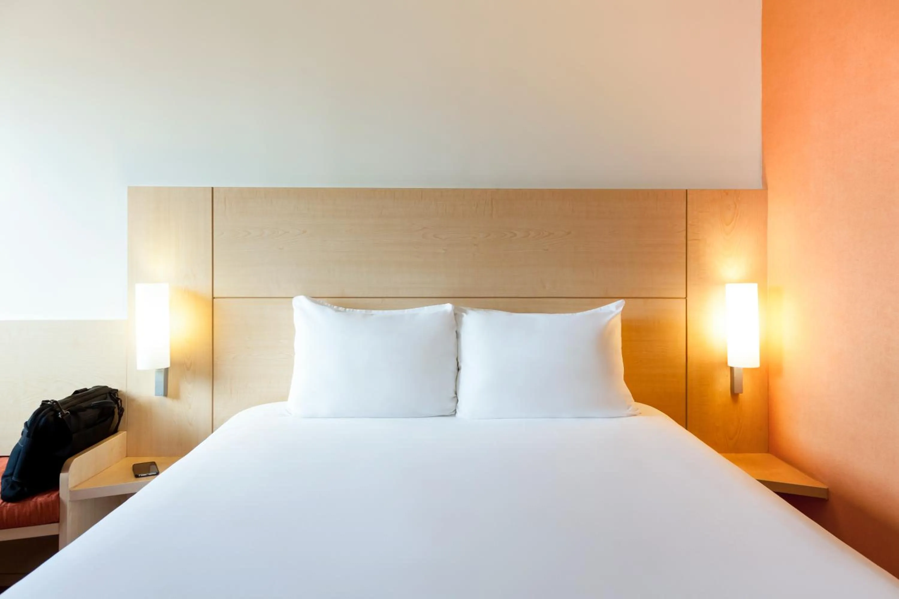 Decorative detail, Bed in Ibis Juarez Consulado