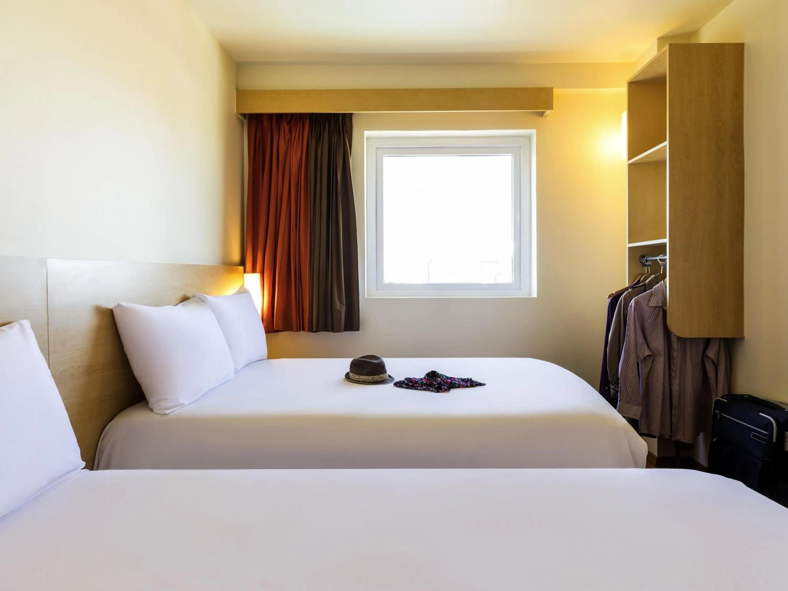 Bedroom, Bed in Ibis Juarez Consulado