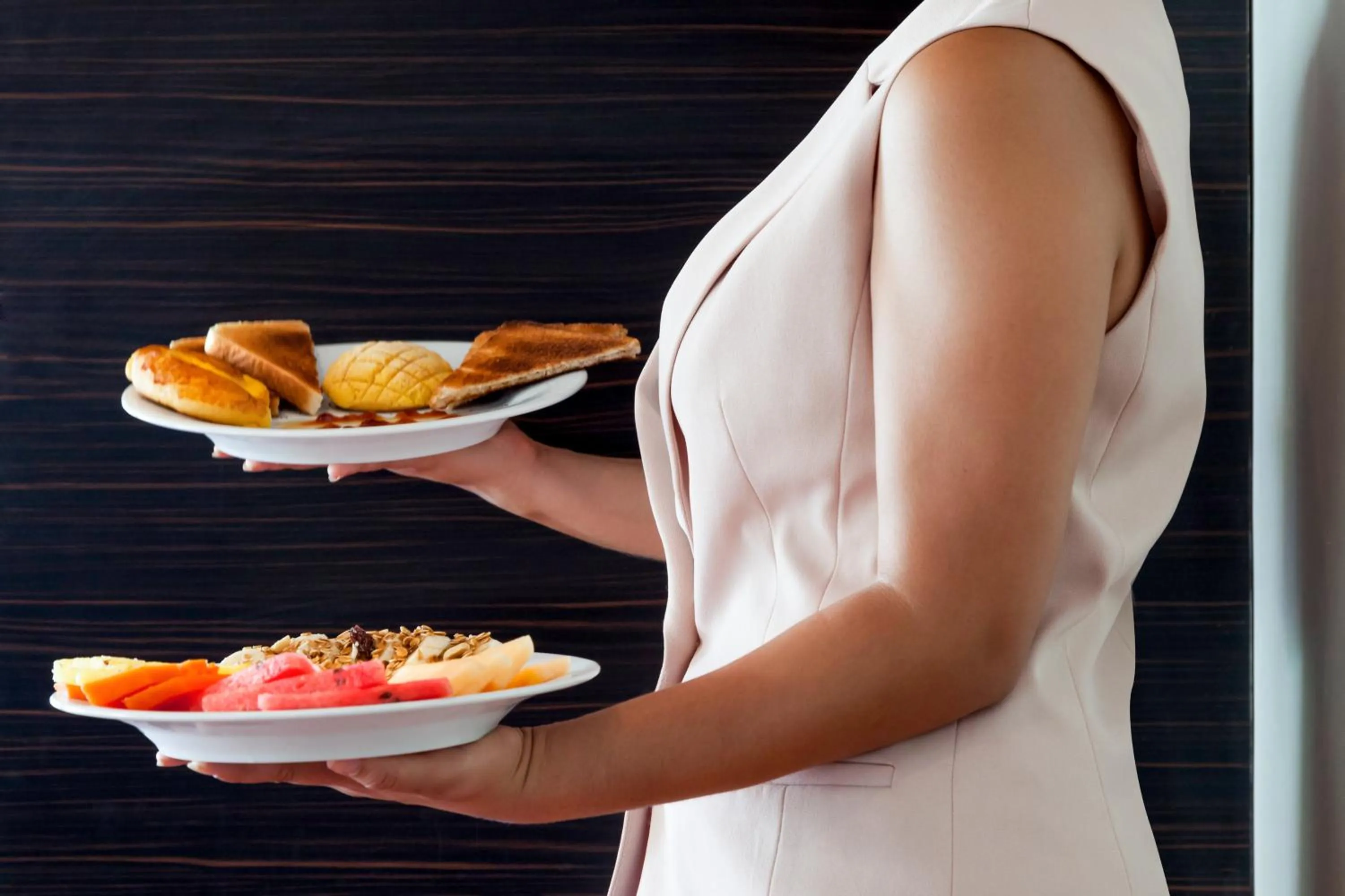 Restaurant/places to eat in Ibis Juarez Consulado