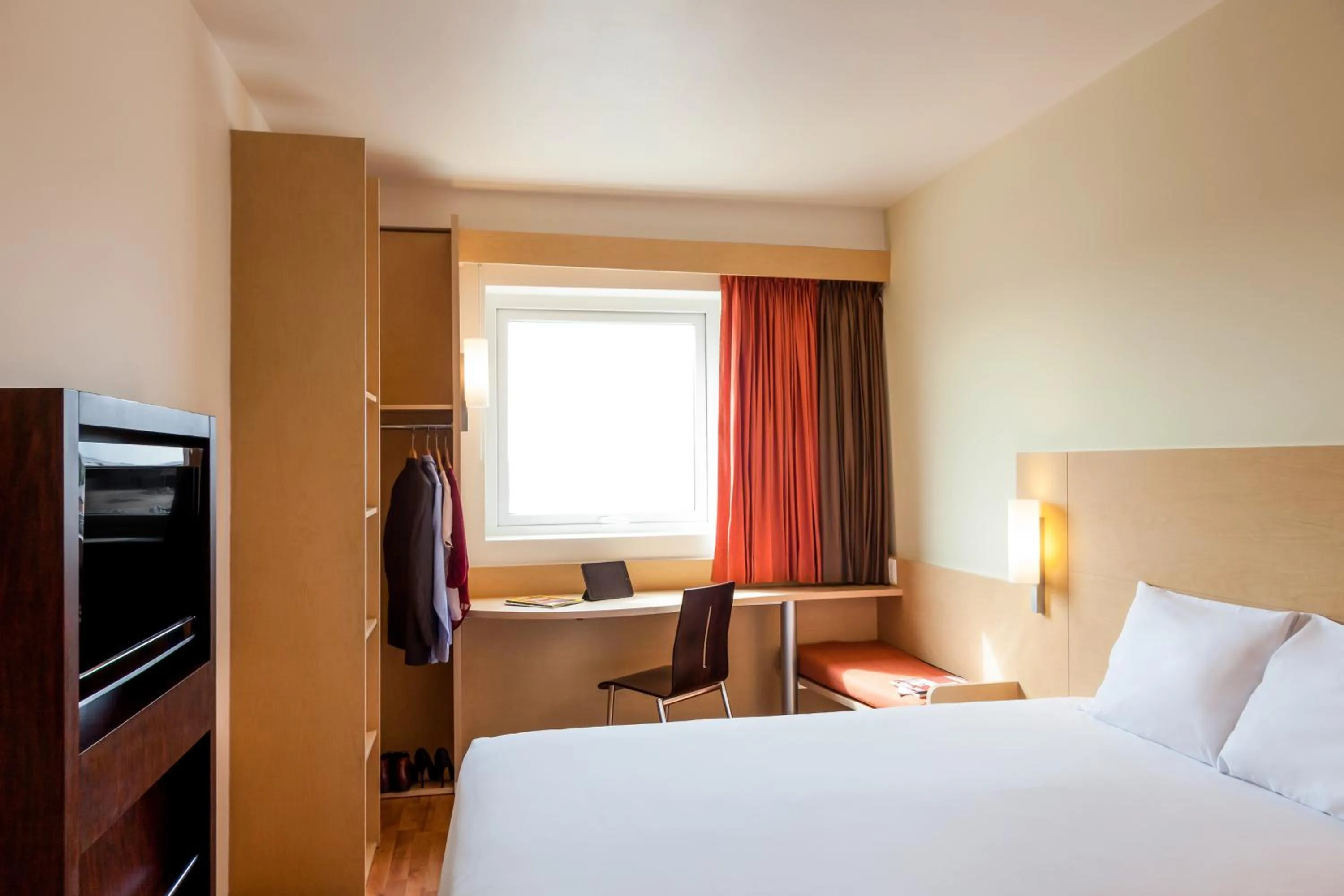 Bedroom, Bed in Ibis Juarez Consulado