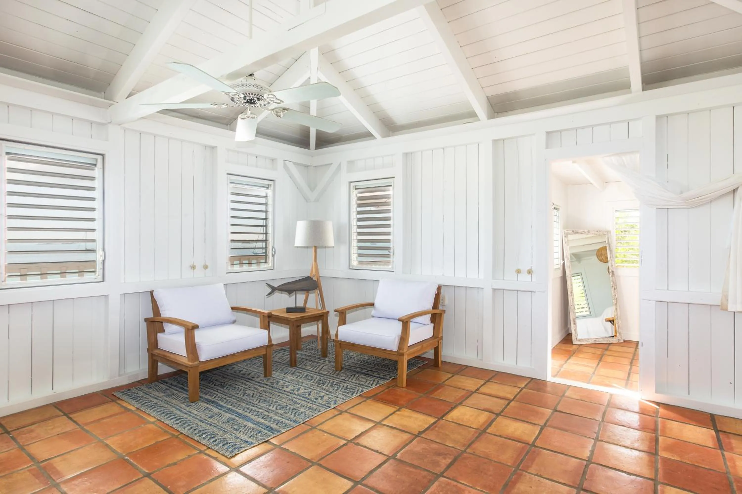 Living room in Peace and Plenty Resort