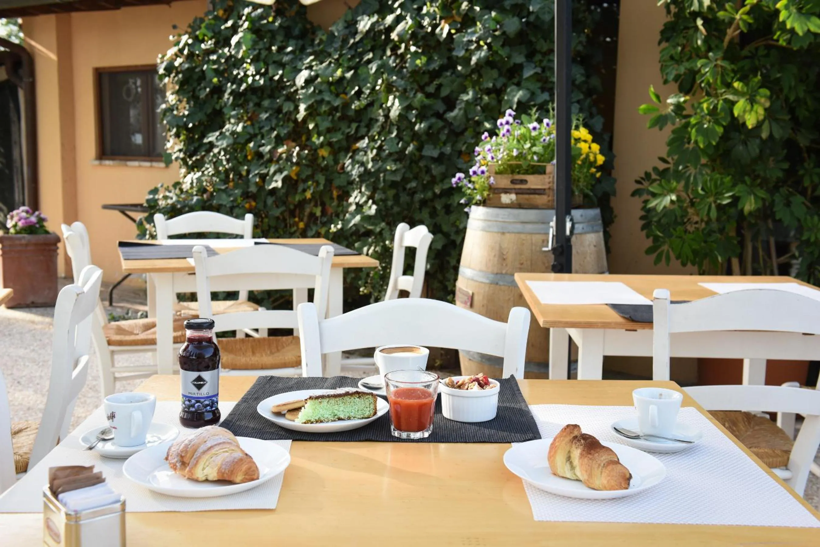 Breakfast in Hotel Villaggio Le Stelline