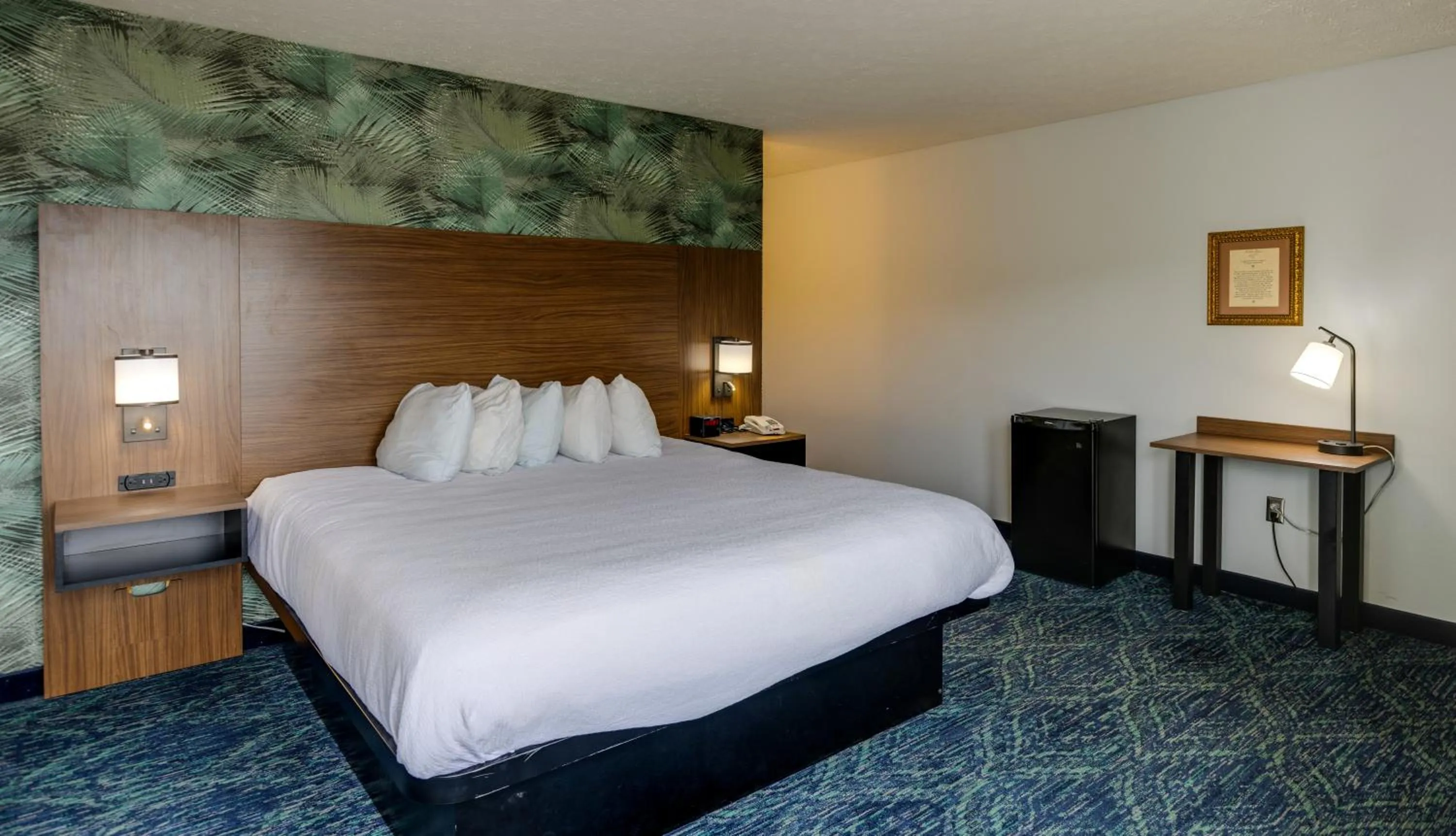 Bedroom, Bed in Park Grove Inn