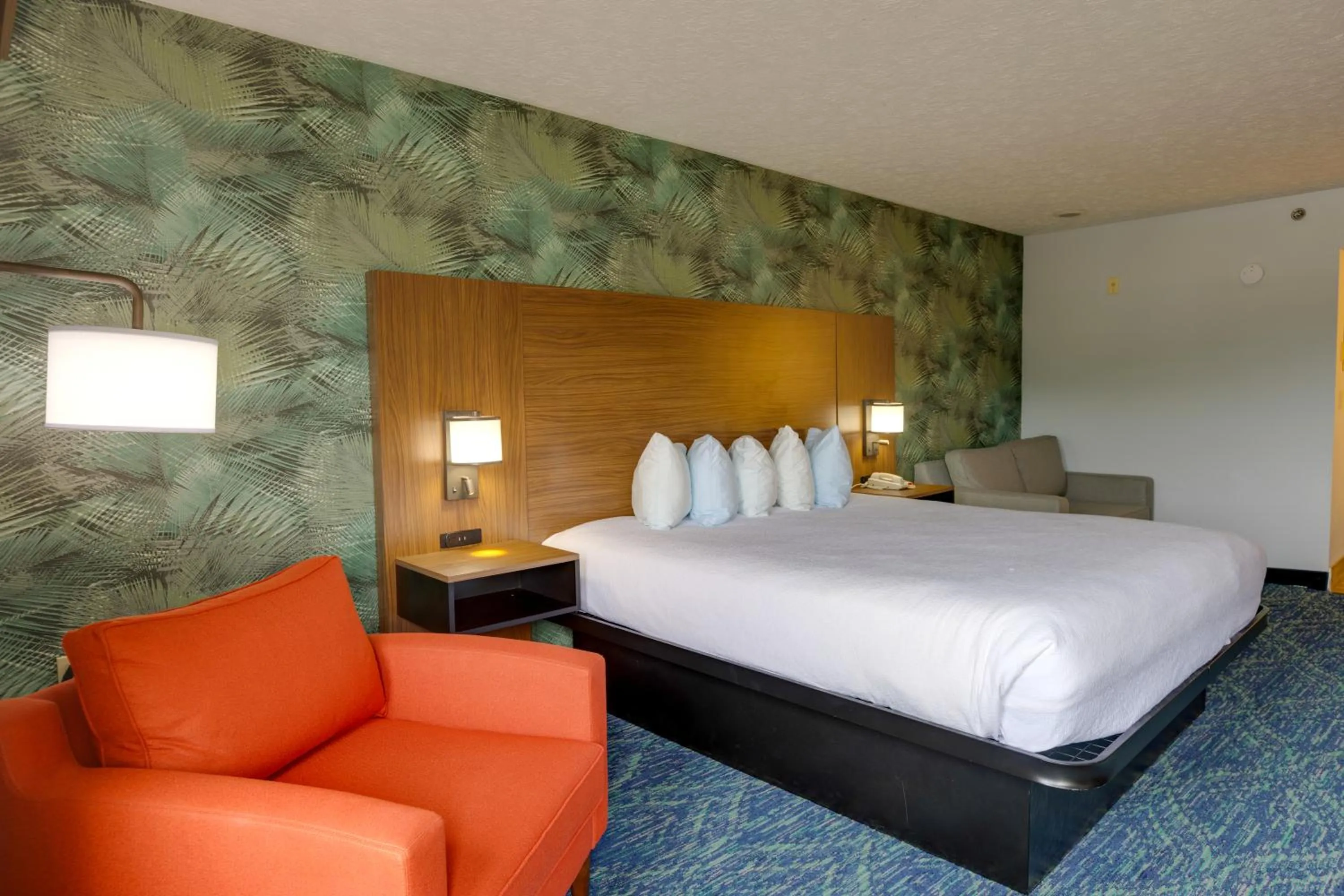 Bedroom, Bed in Park Grove Inn