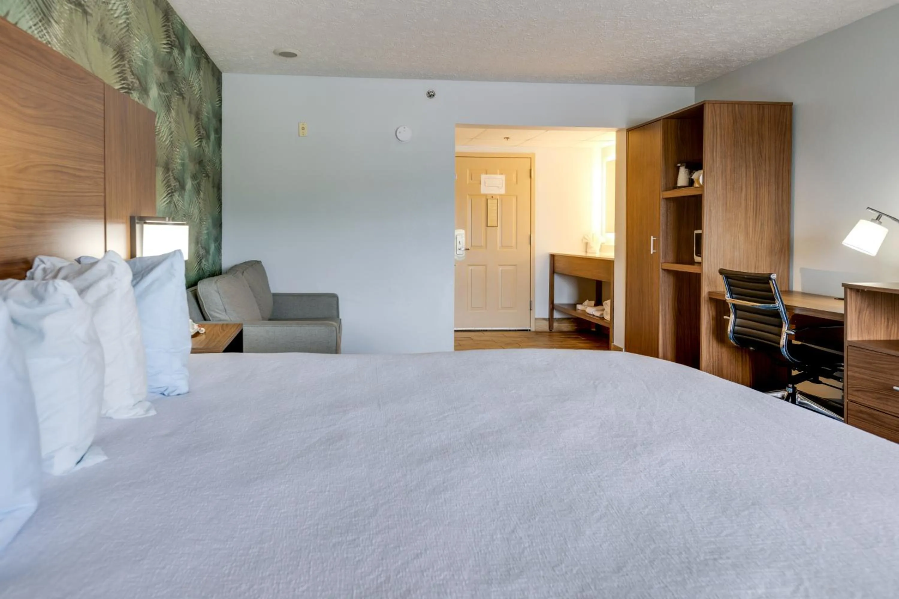 Bedroom, Bed in Park Grove Inn