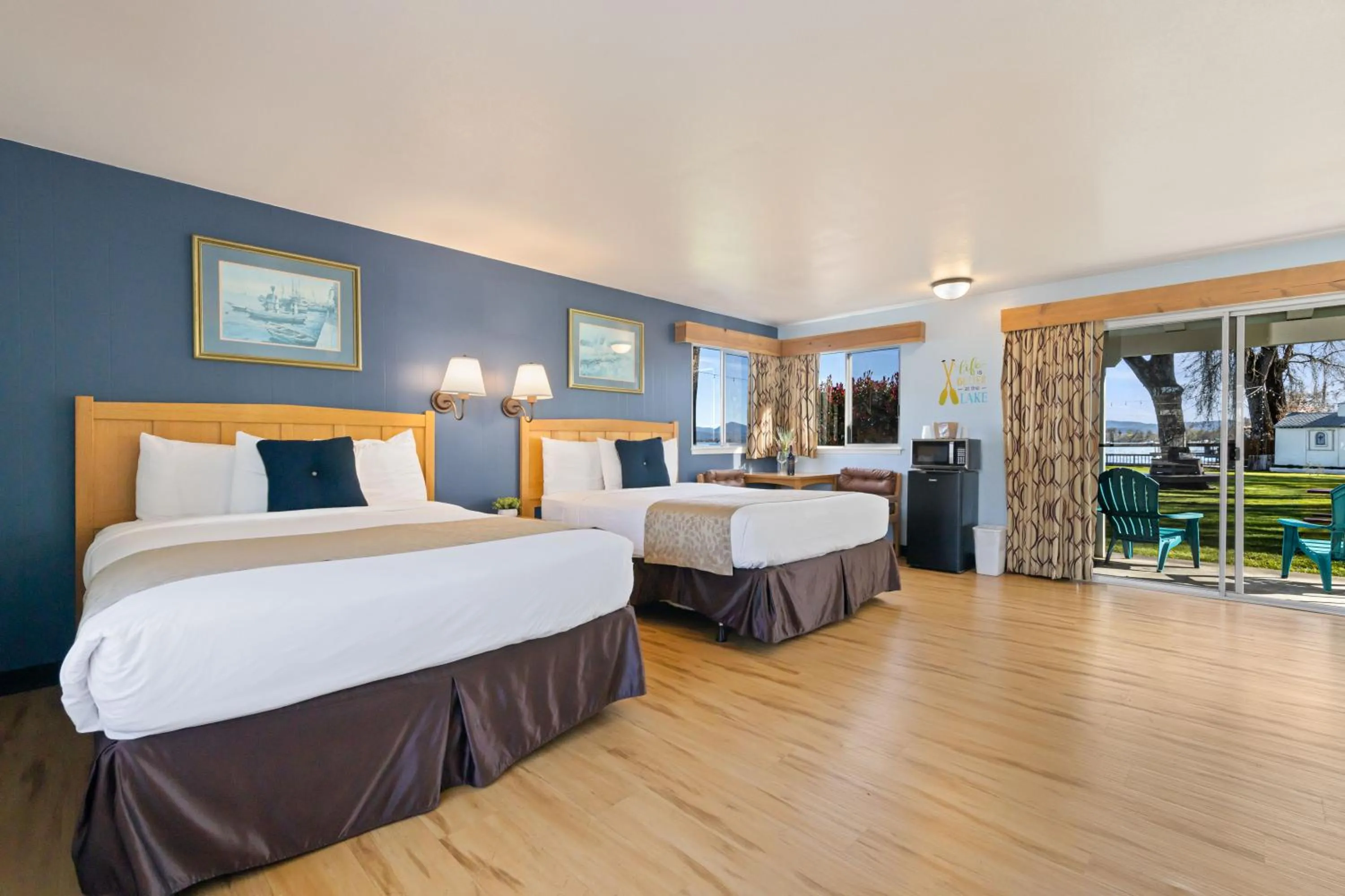 Bedroom, Bed in Skylark Shores Resort
