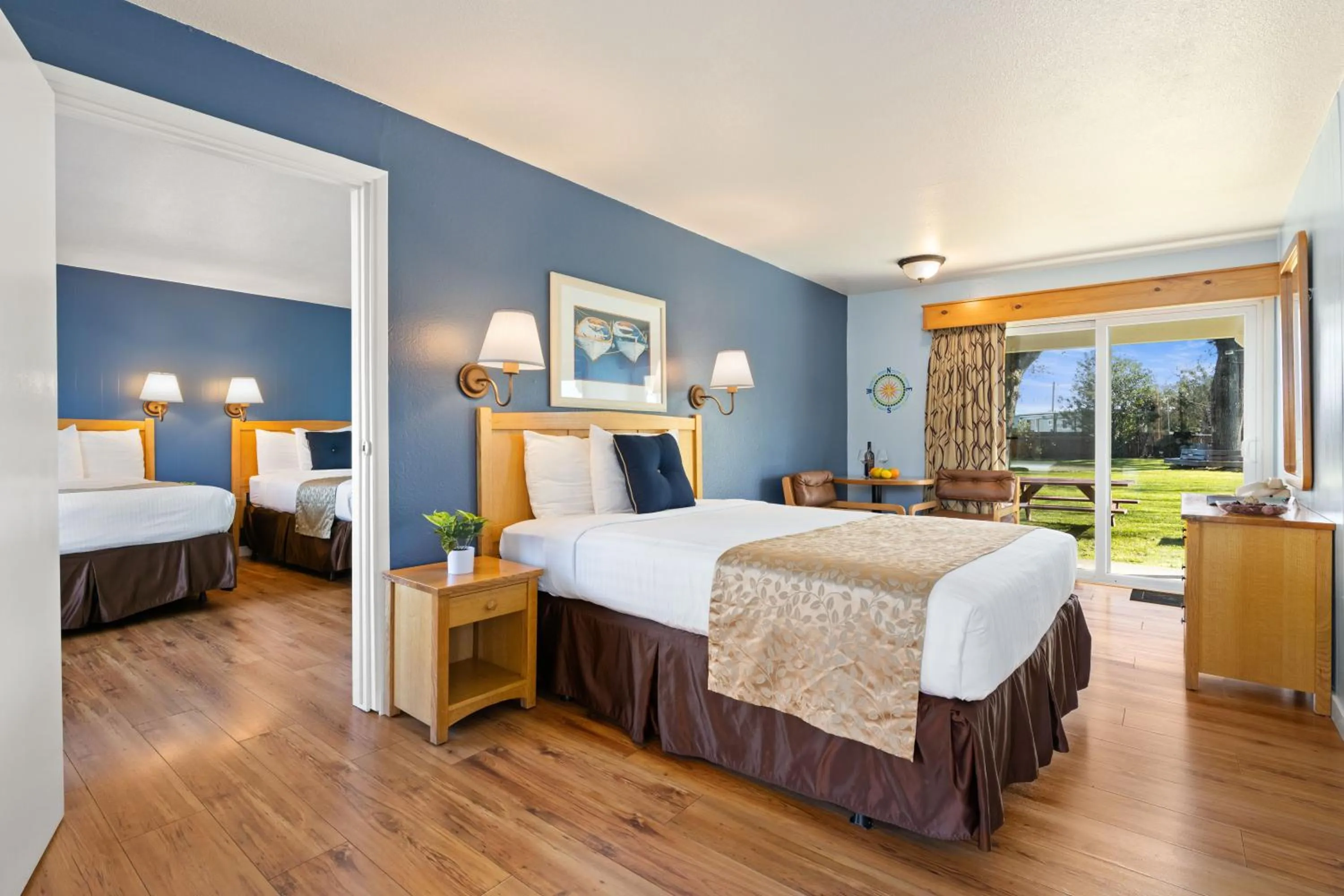 Bedroom, Bed in Skylark Shores Resort
