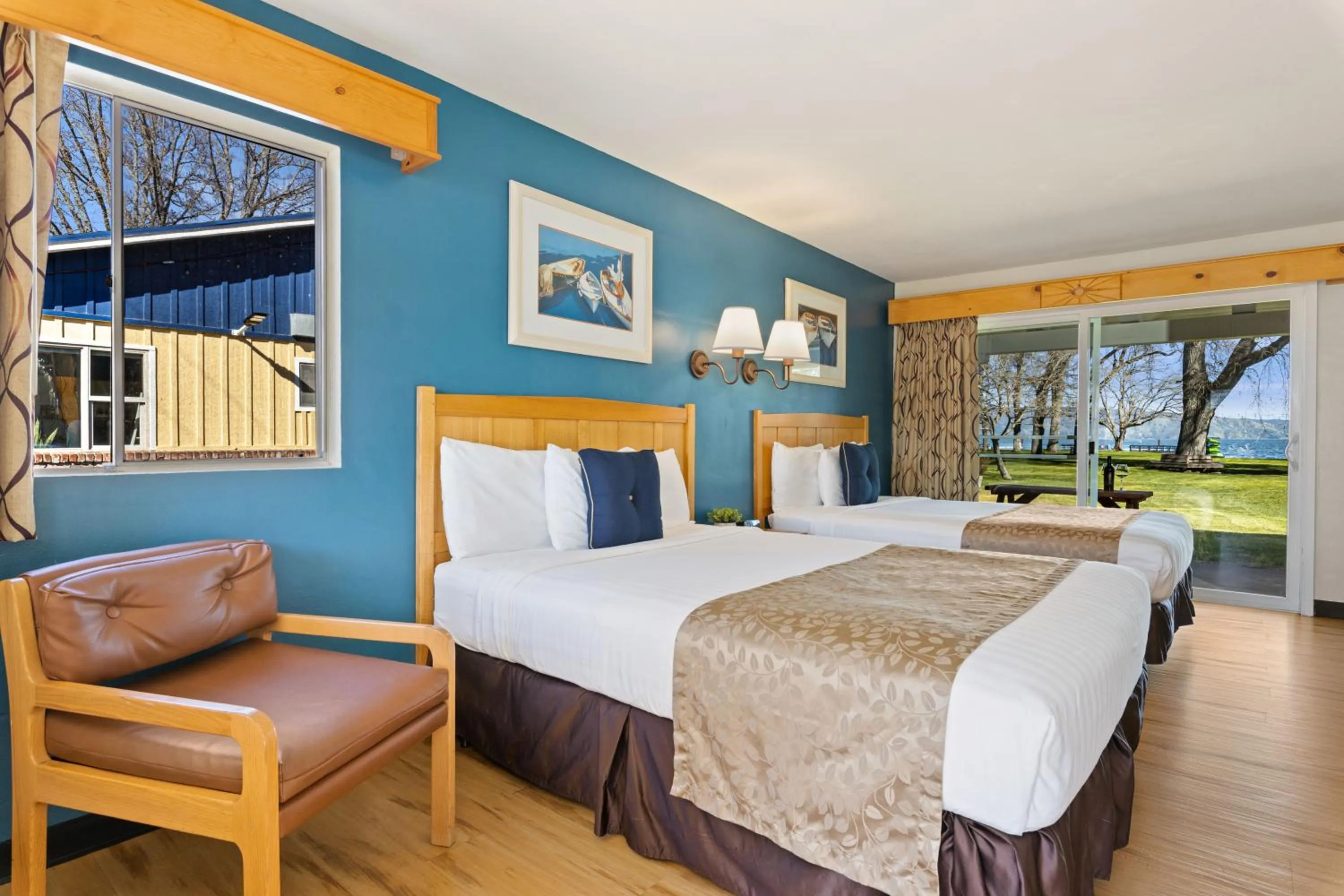 Bedroom, Bed in Skylark Shores Resort