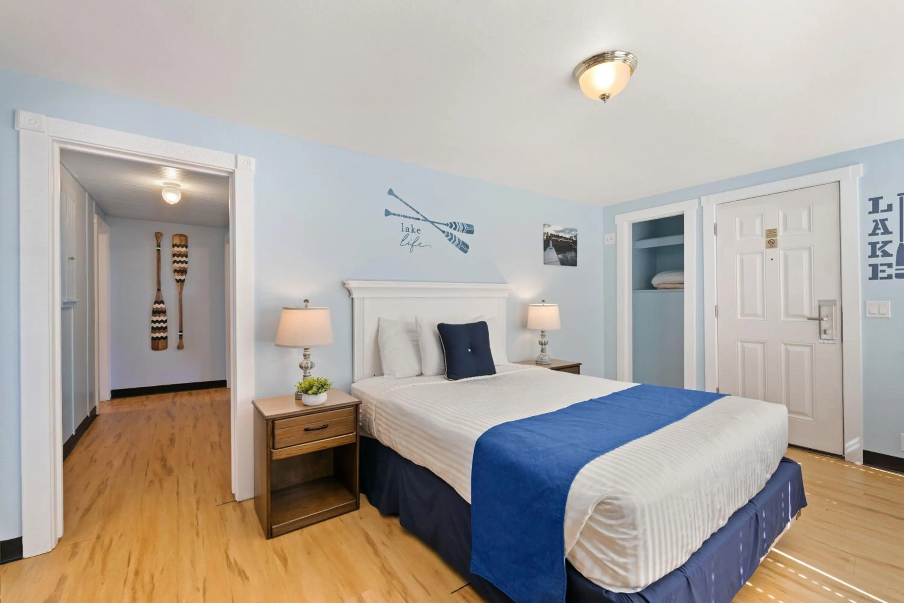 Bedroom, Bed in Skylark Shores Resort