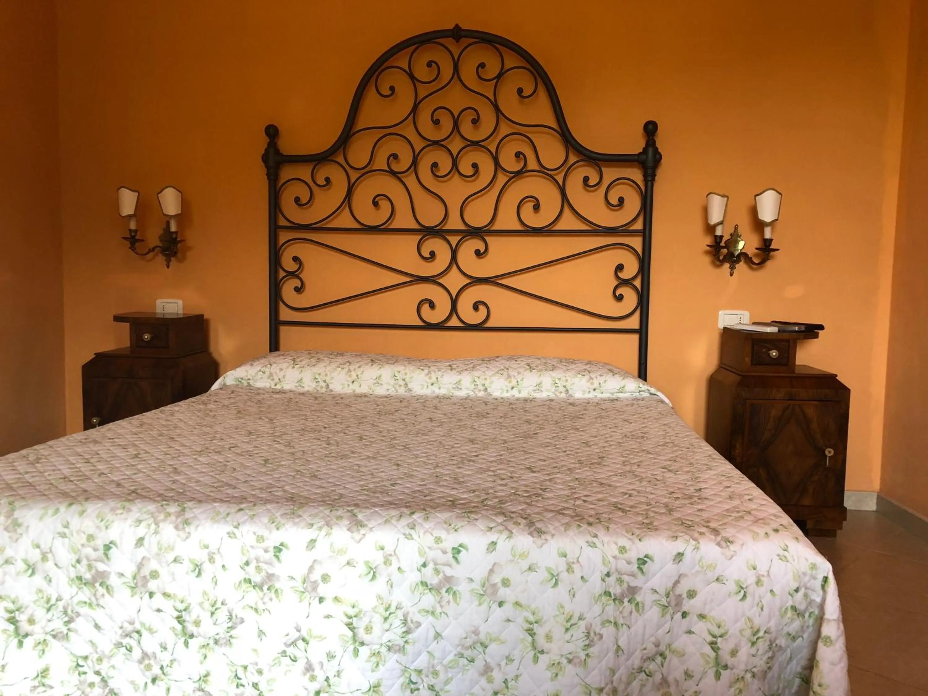 Photo of the whole room, Bed in La Locanda della Vecchia Hosteria