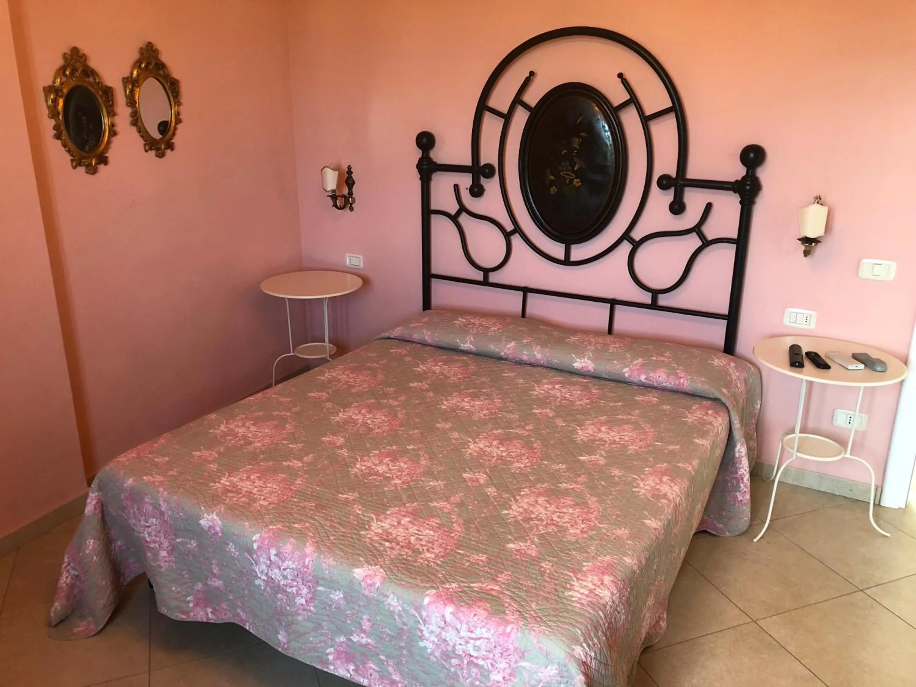 Bed in La Locanda della Vecchia Hosteria