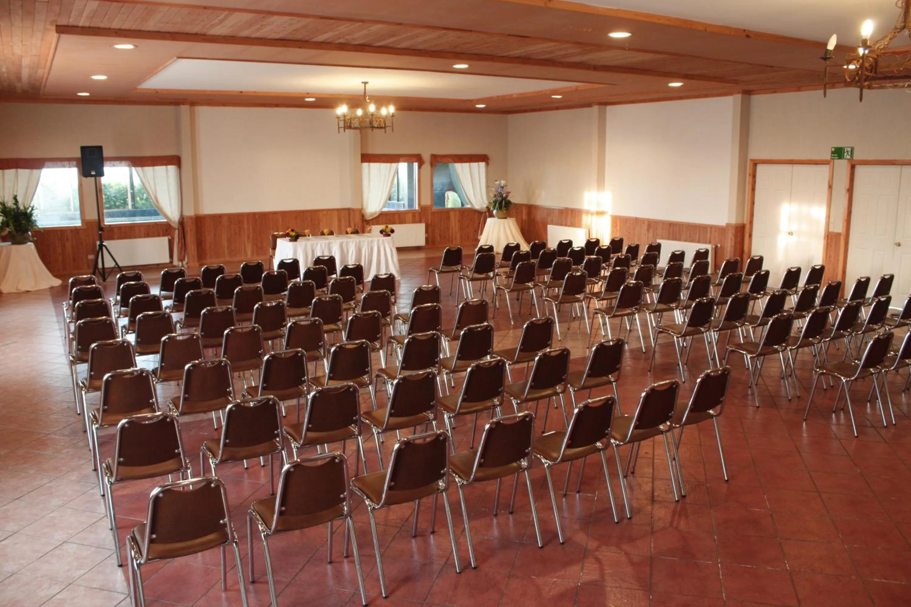 Business facilities in Hotel Borde Lago