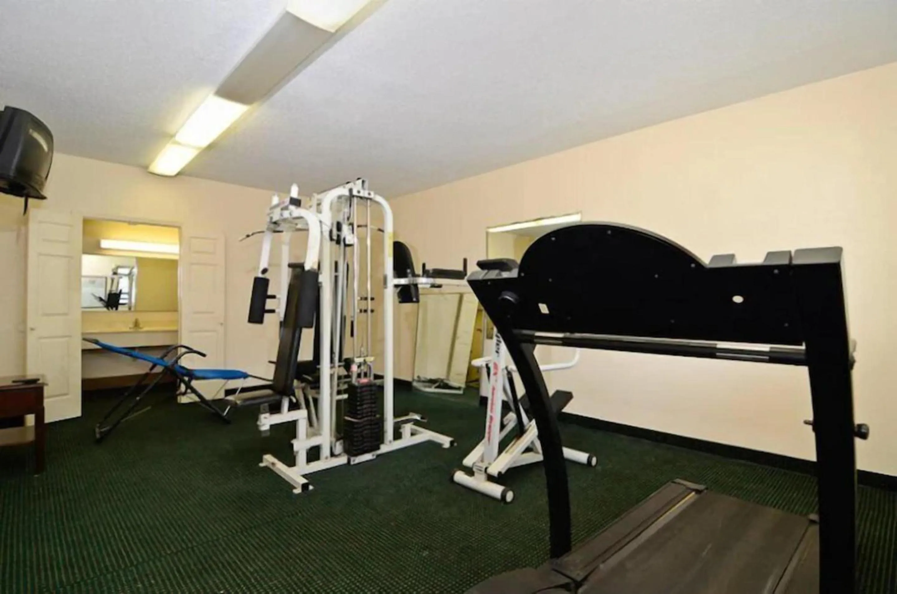 Fitness centre/facilities in Motel 6 Sandersville, GA