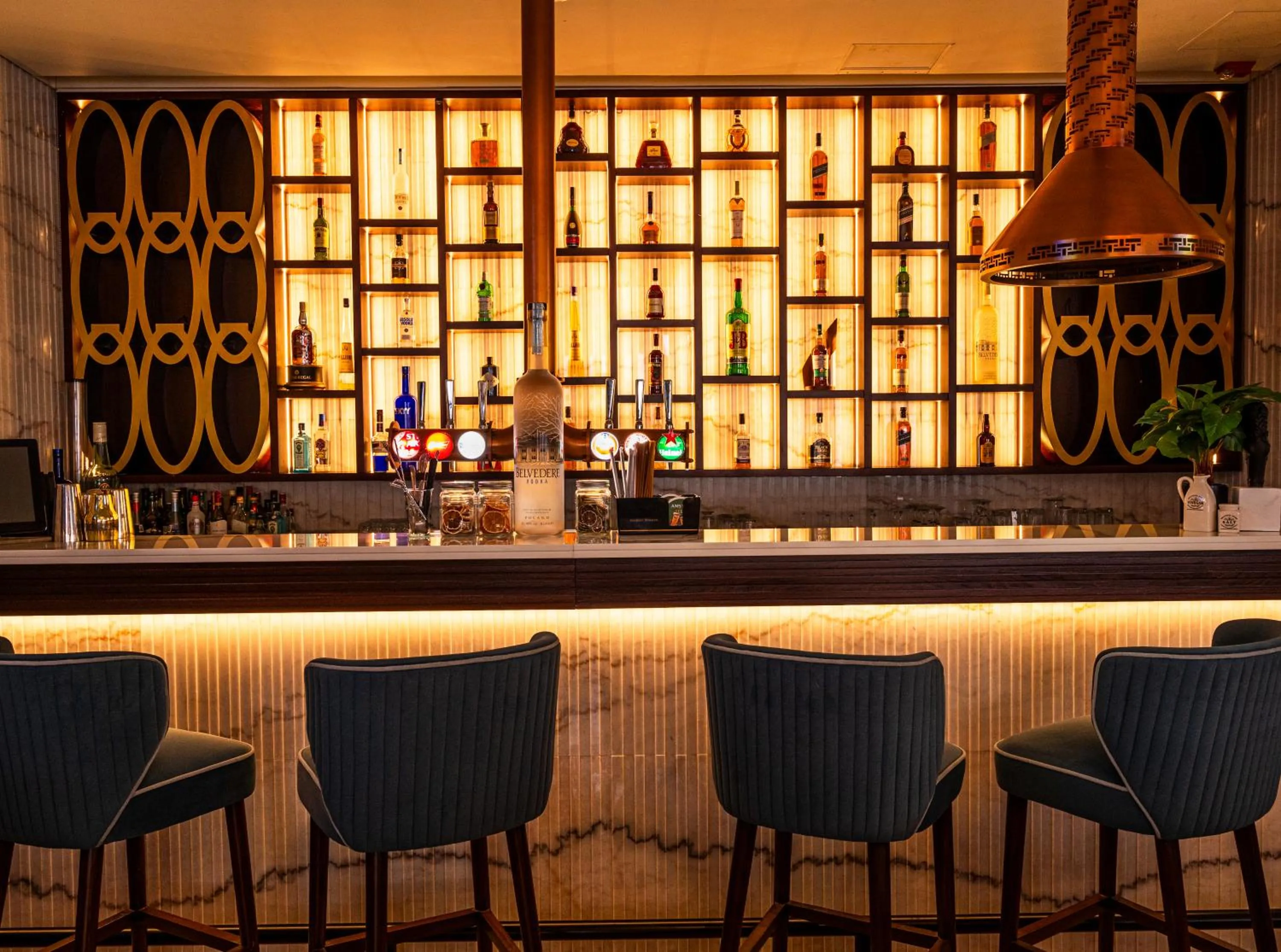 Lounge or bar in President Hotel