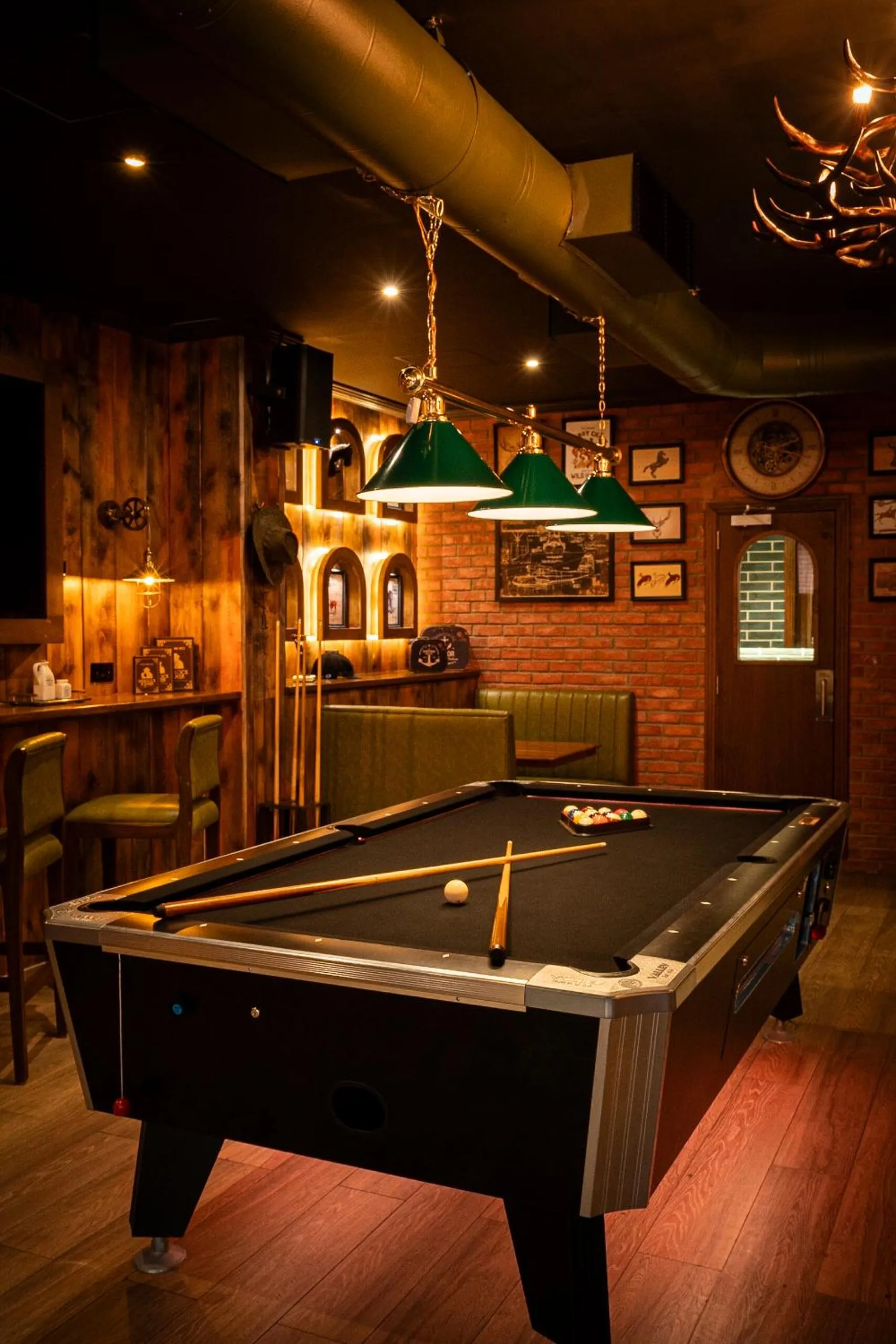 Billiard in President Hotel