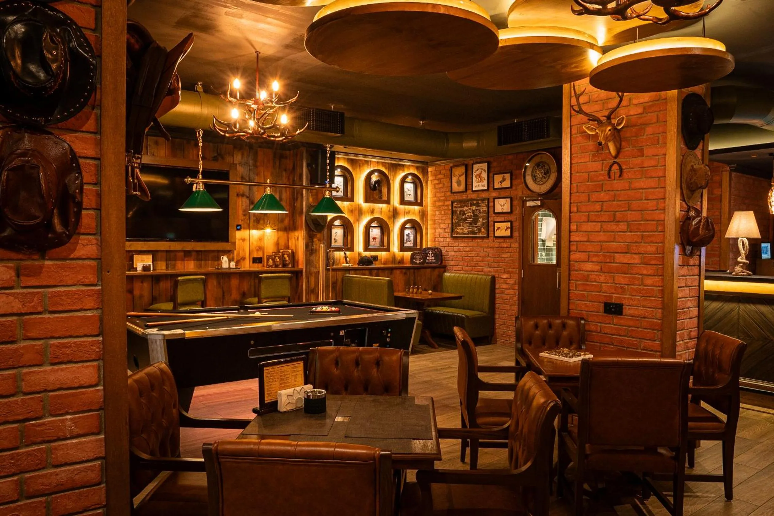 Lounge or bar in President Hotel