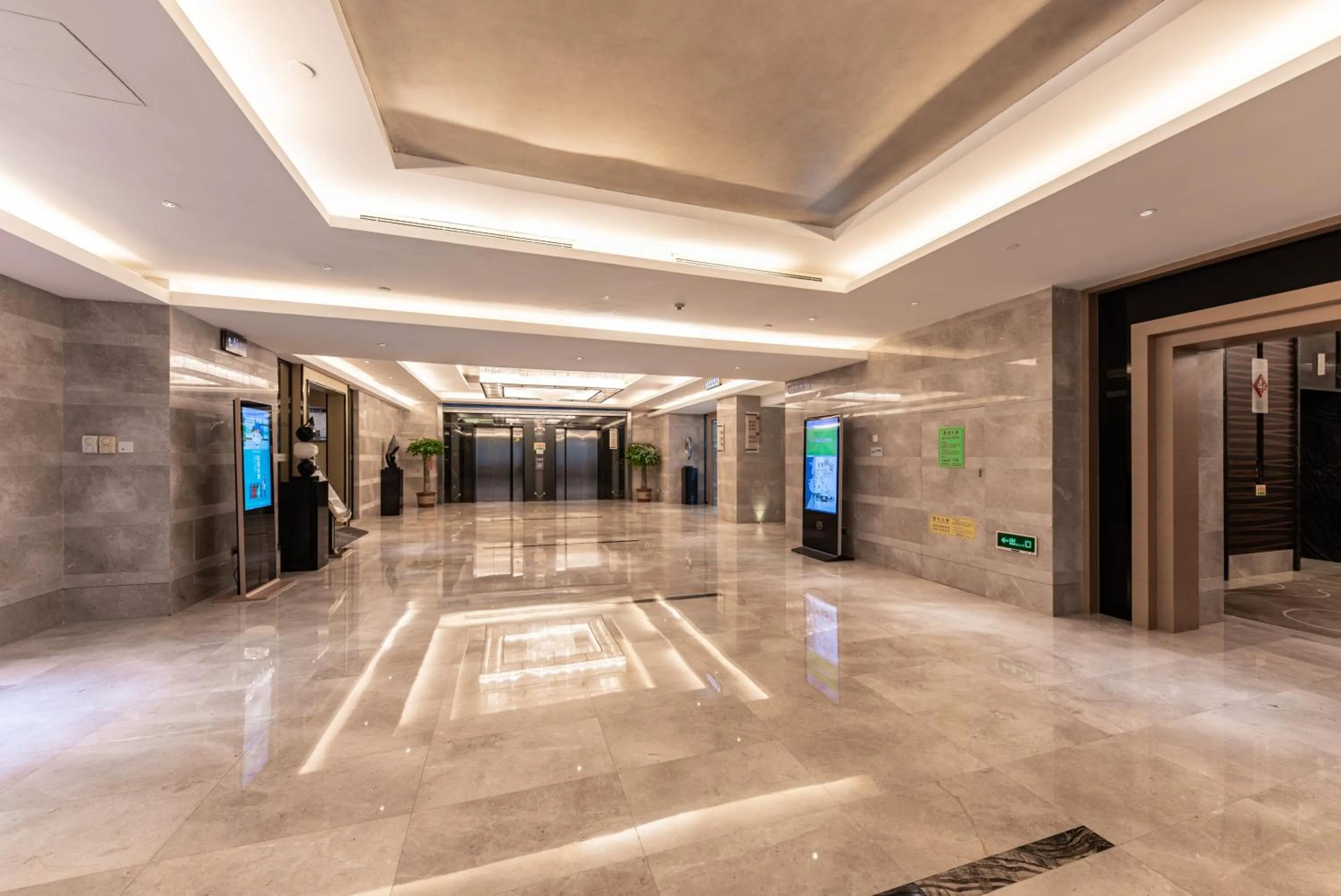 Shenzhen LANGYUE International Hotel